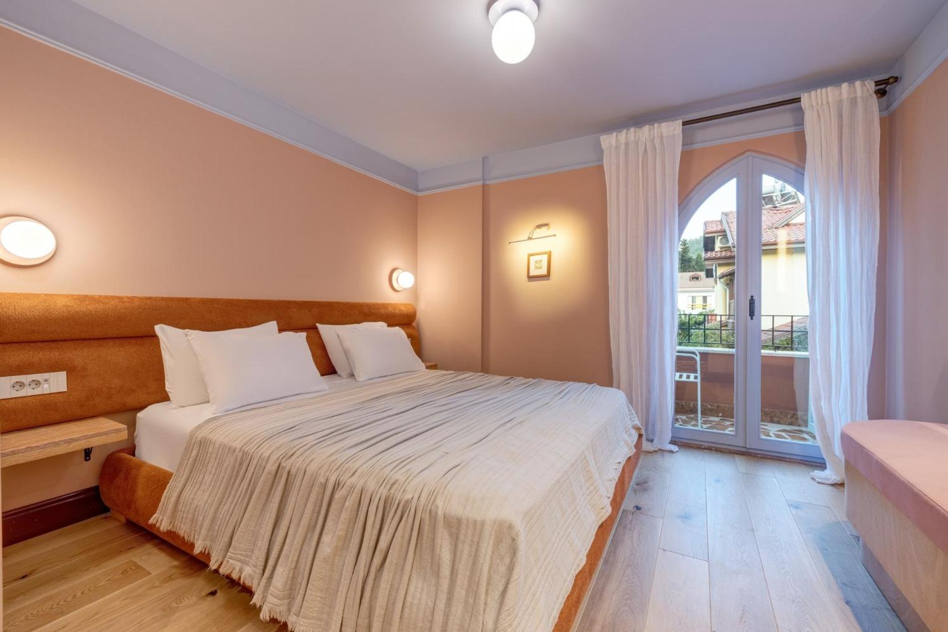 Double or Twin Room - Photo 12