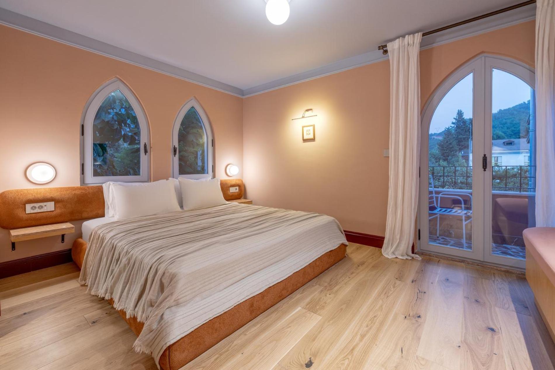 Double or Twin Room - Photo 10