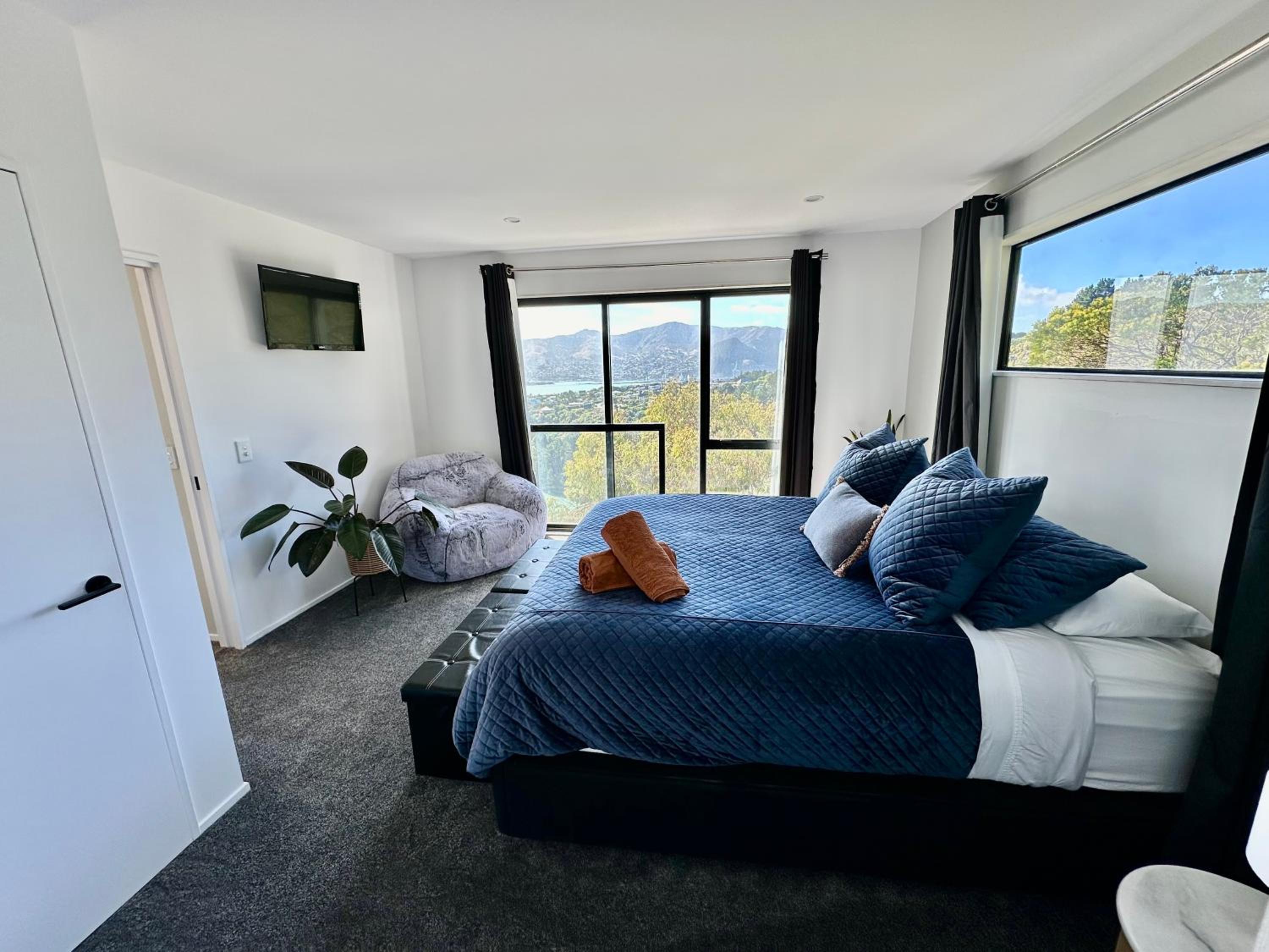 One-Bedroom House photo 1