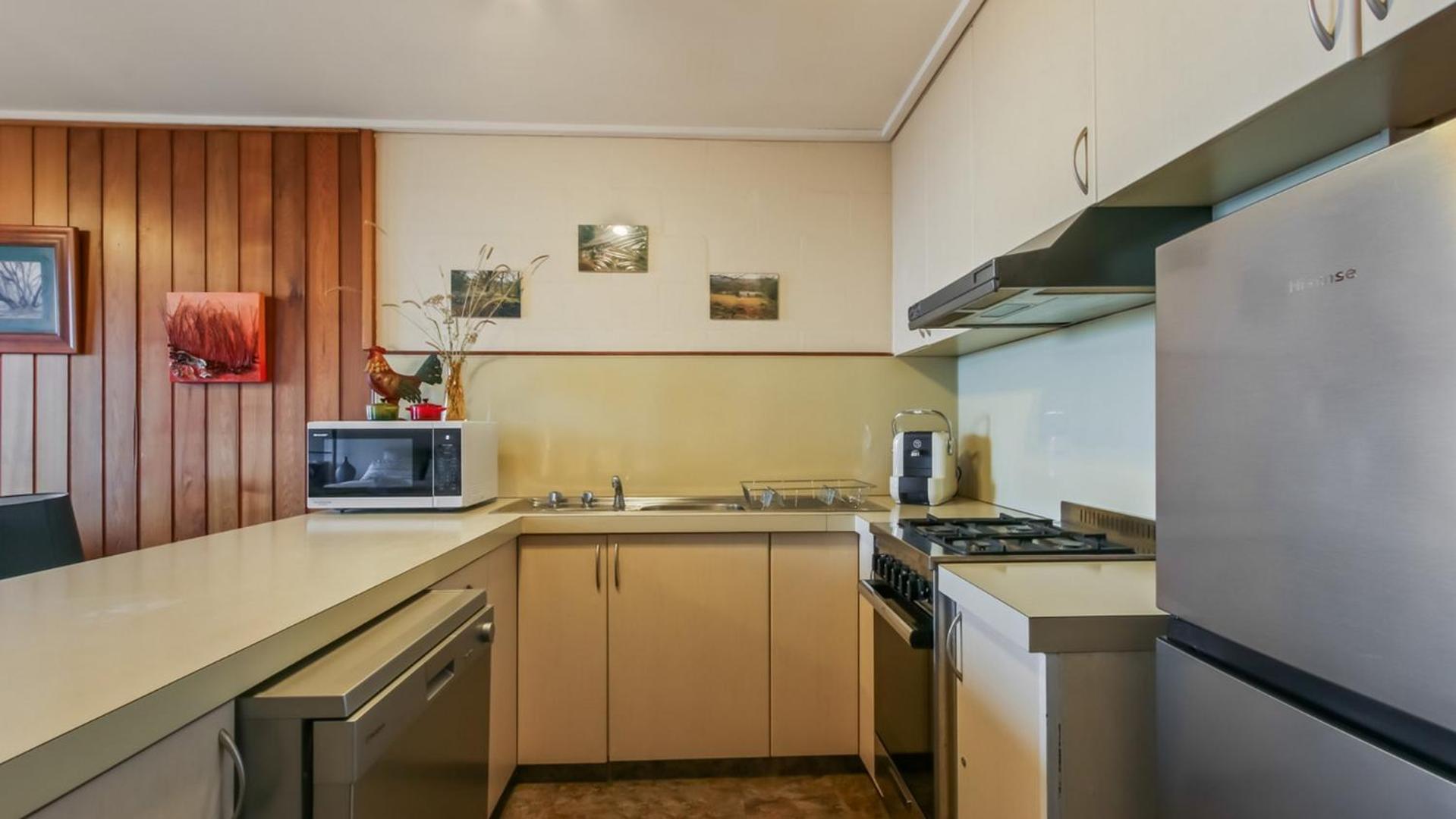 Studio Apartment photo 2