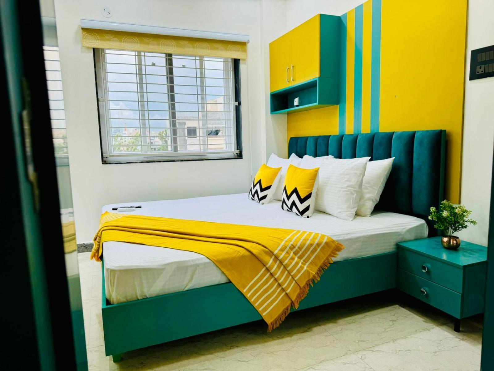 Standard Two Bedroom Apartment - Photo 13