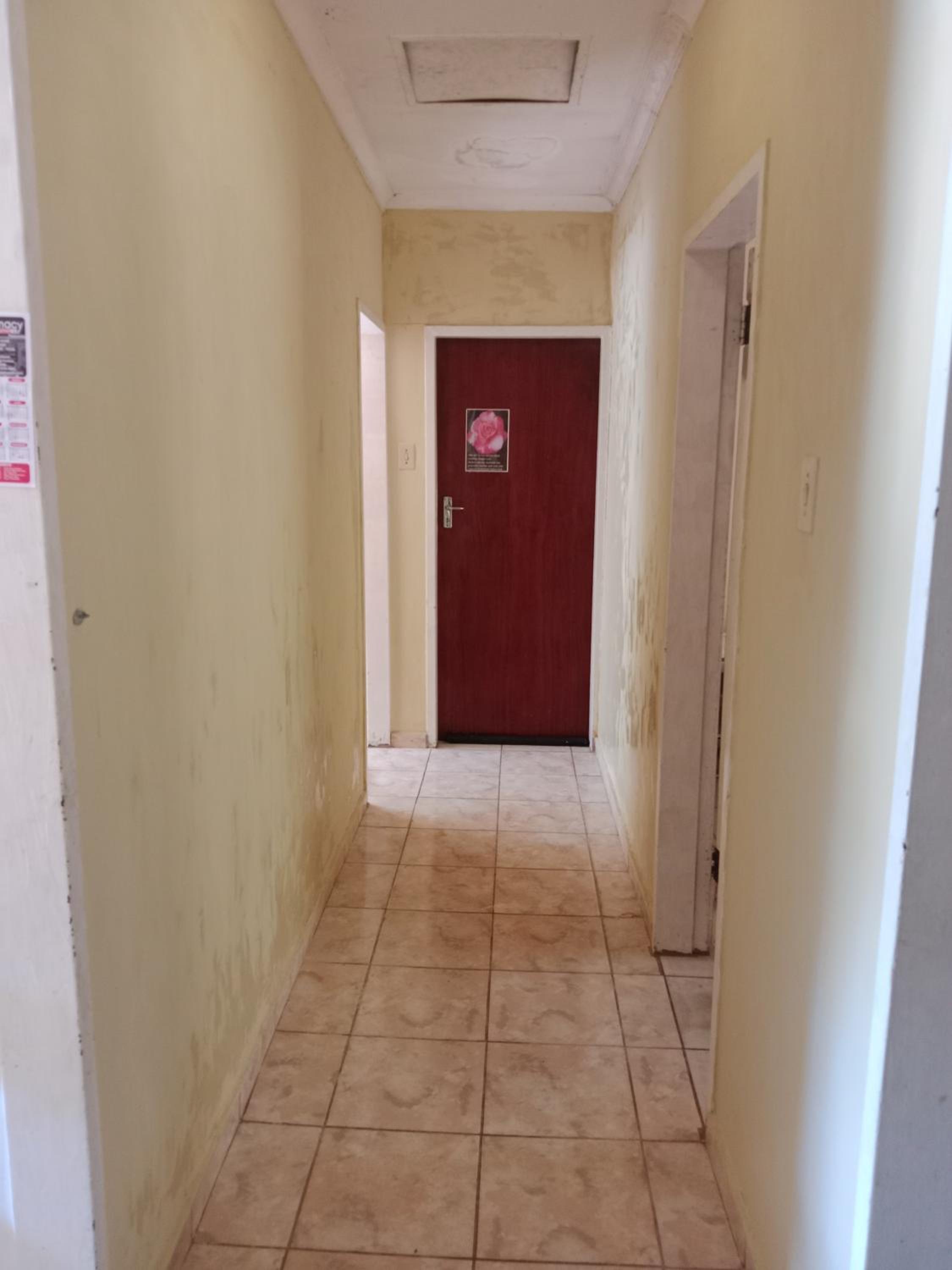 Single Bed in Dormitory Room photo 3
