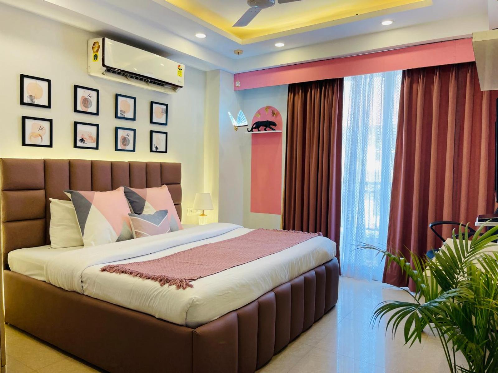 One-Bedroom Apartment - Photo 11