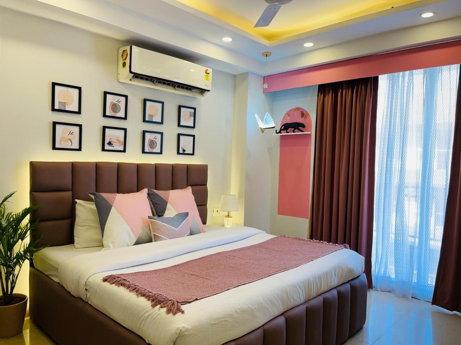 One-Bedroom Apartment - Photo 1