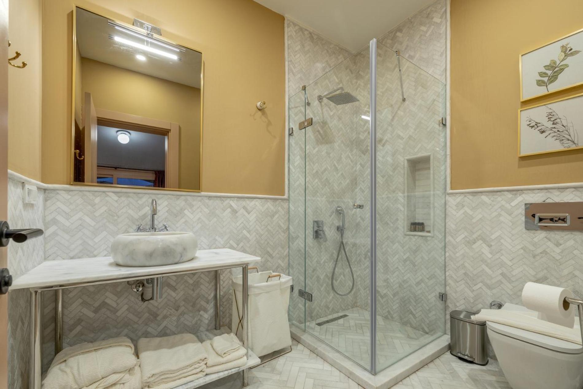 Family Suite - Photo 10