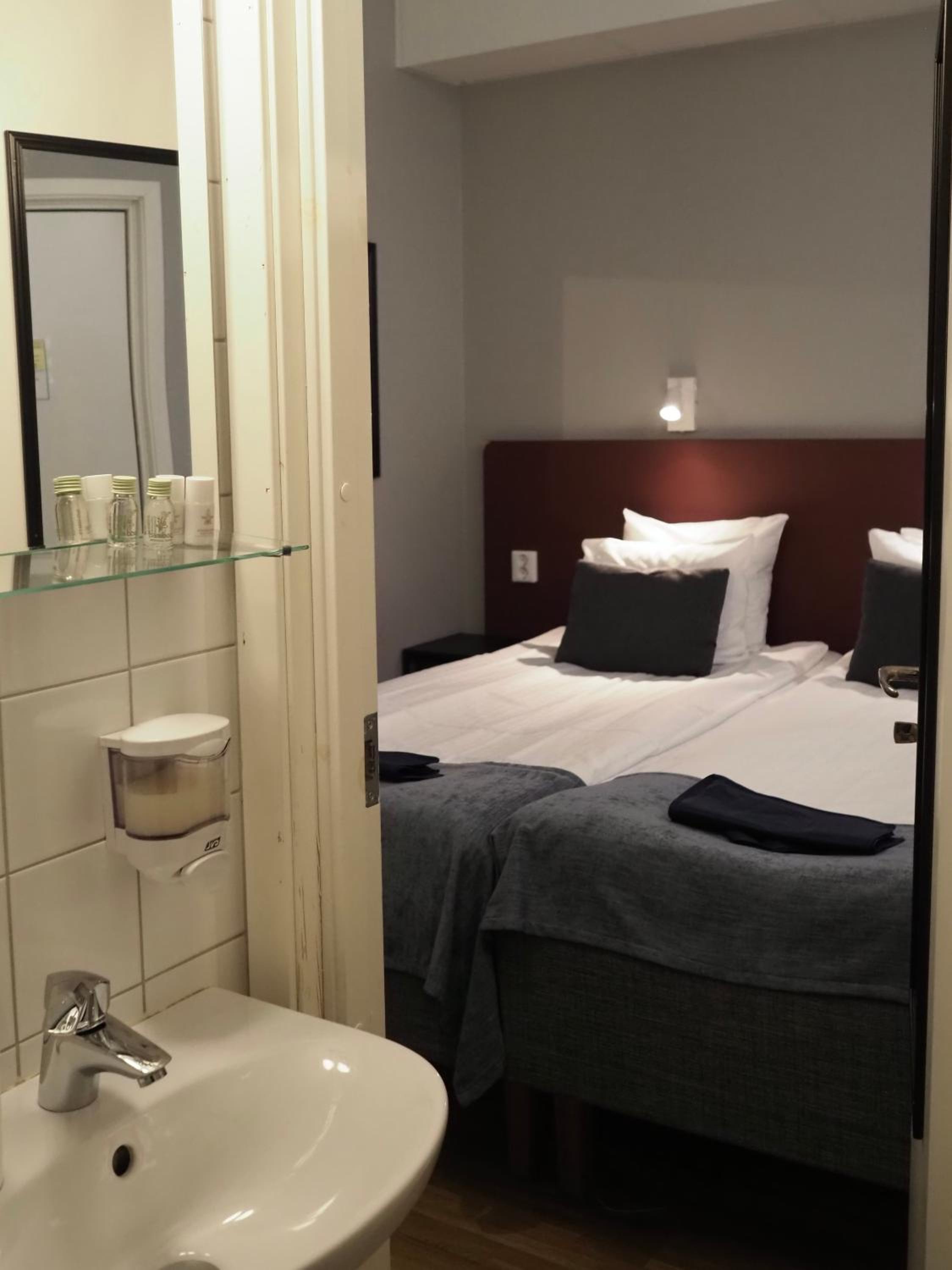 Double or Twin Room with Private Bathroom