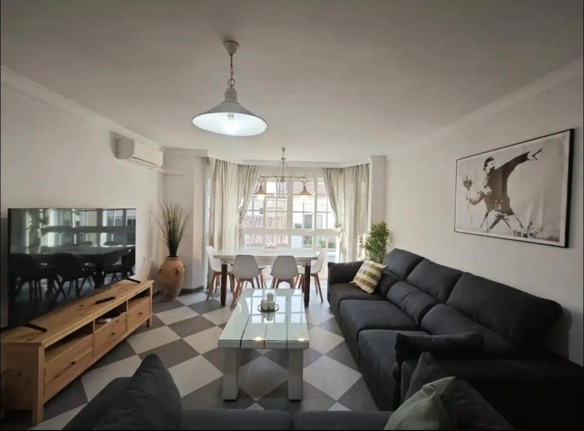 Apartamento de Cuatro Habitaciones
