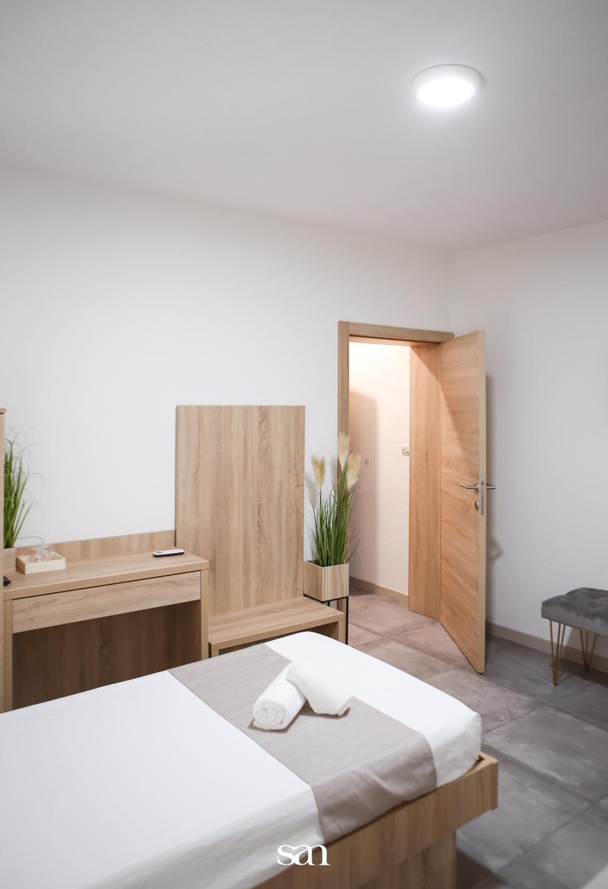 Single Room photo 3