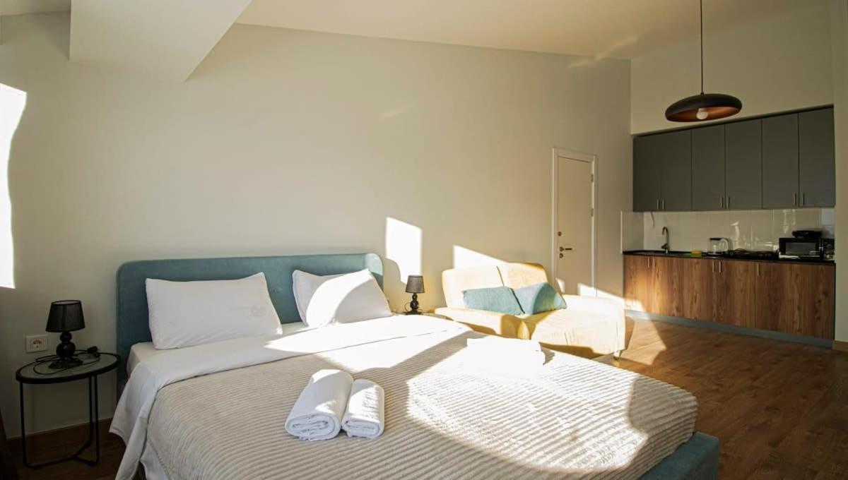 Apartment photo 2