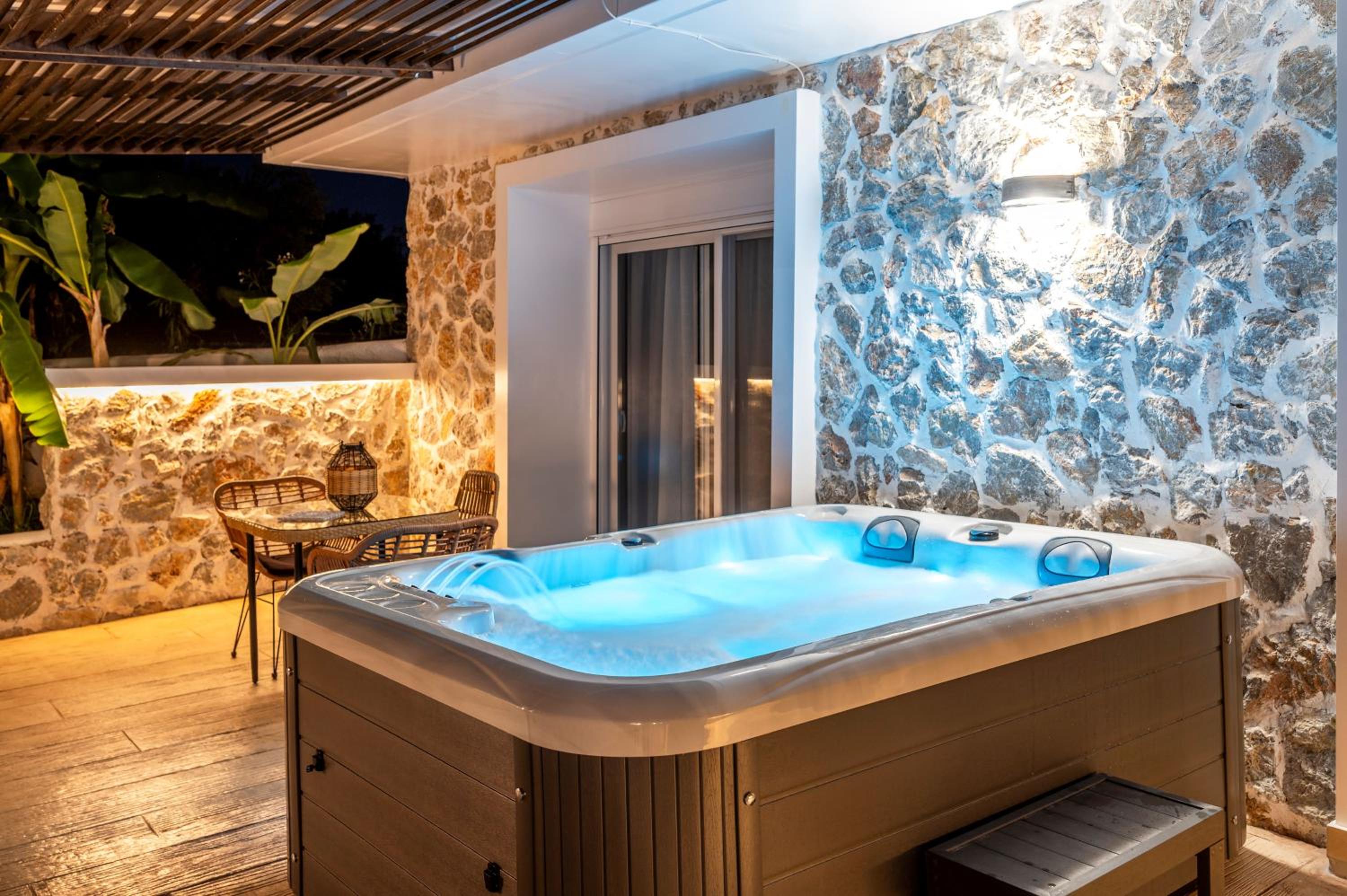 Studio with Spa Bath - Photo 9