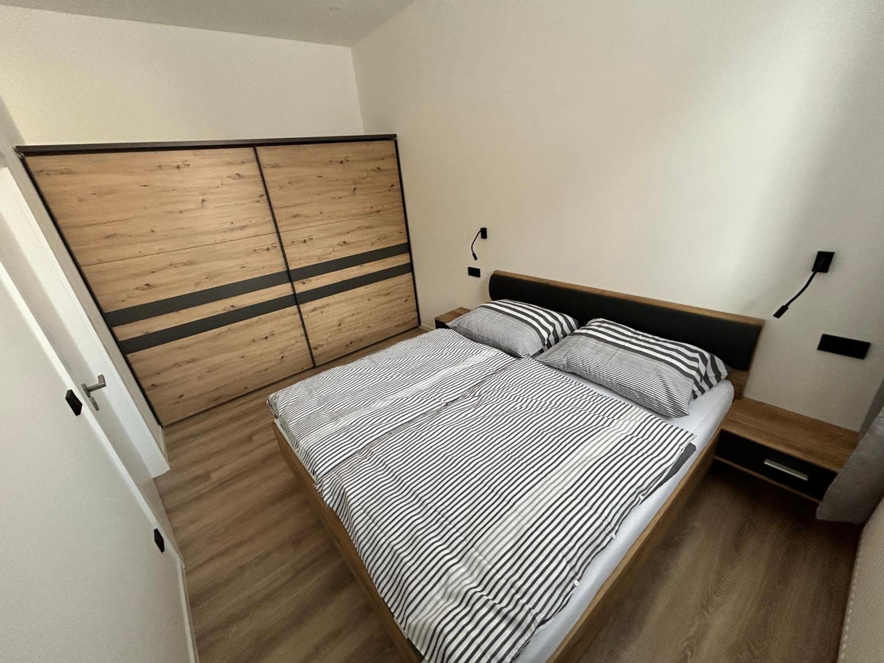 One-Bedroom Apartment photo 2