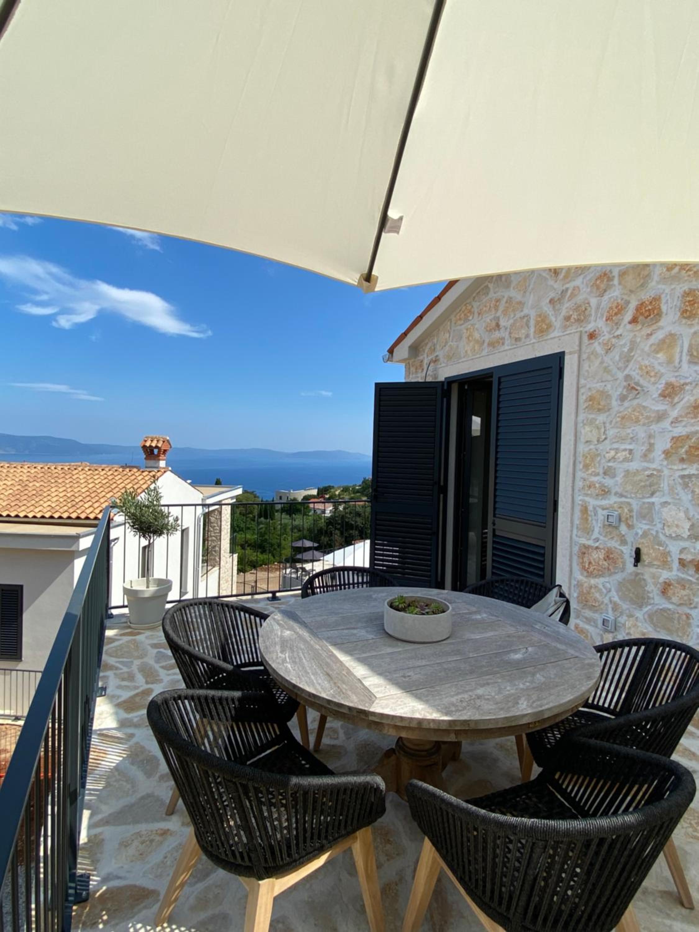 Three-Bedroom Villa photo 2