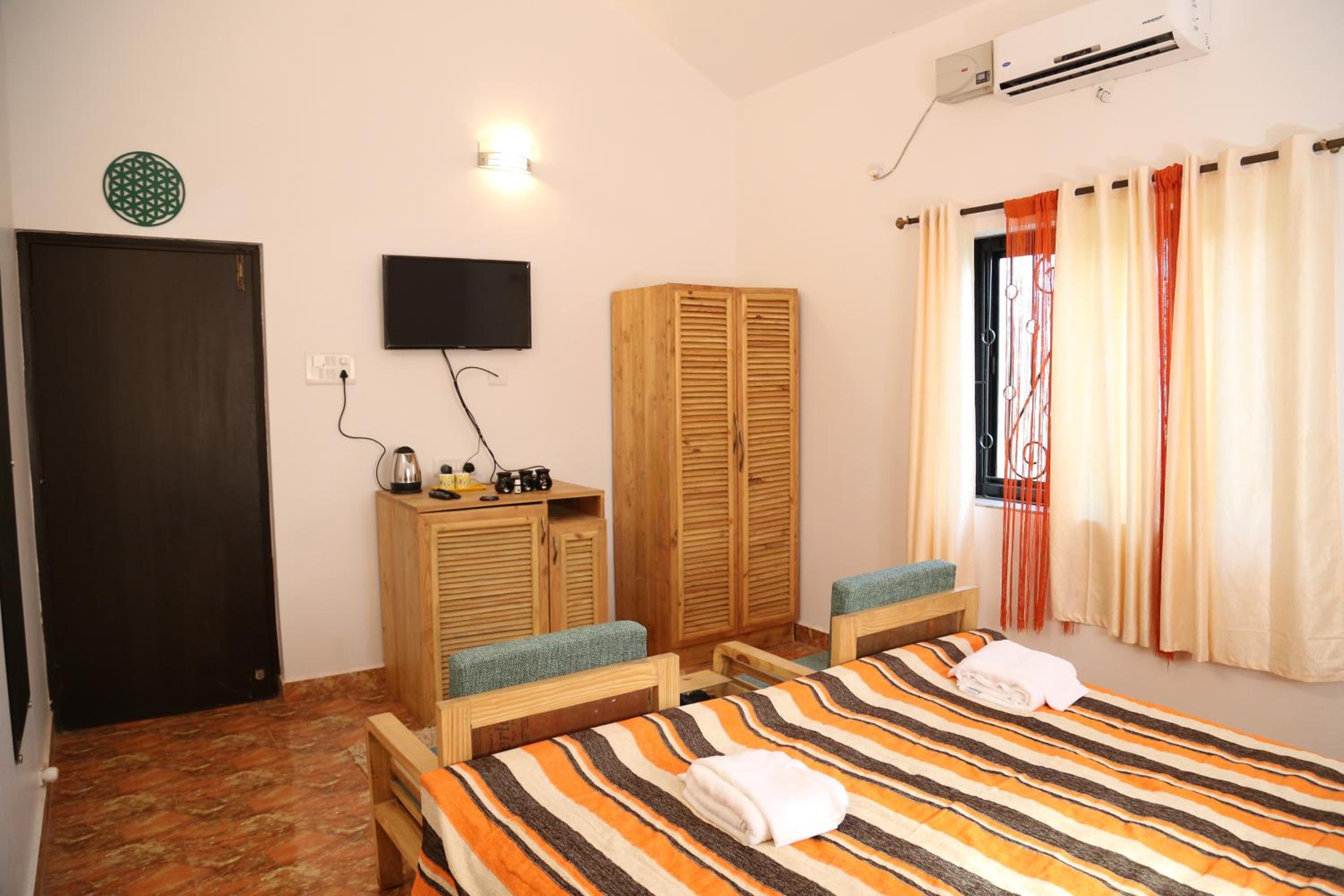 Two-Bedroom Apartment with Balcony photo 1