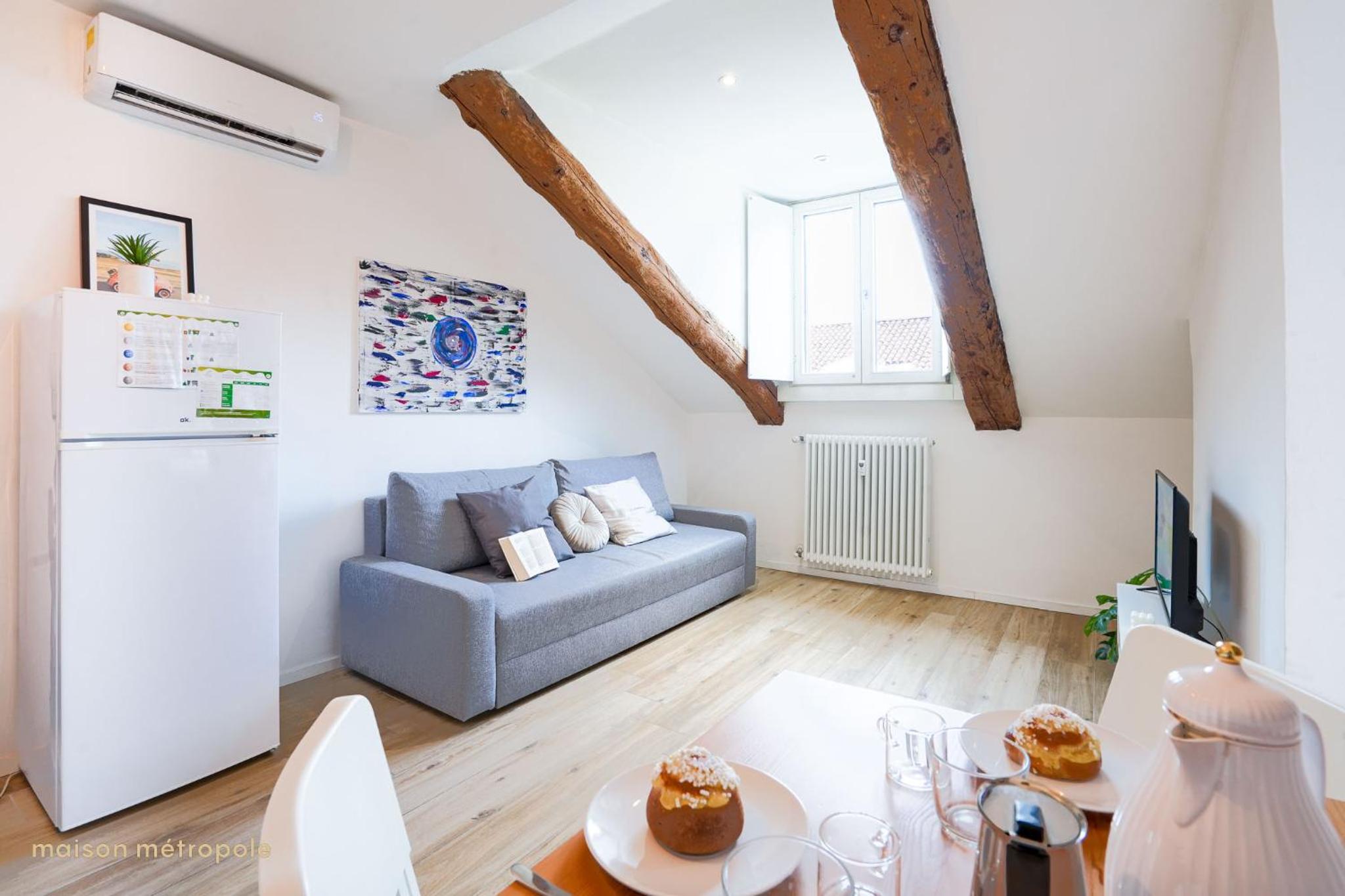 One-Bedroom Apartment
