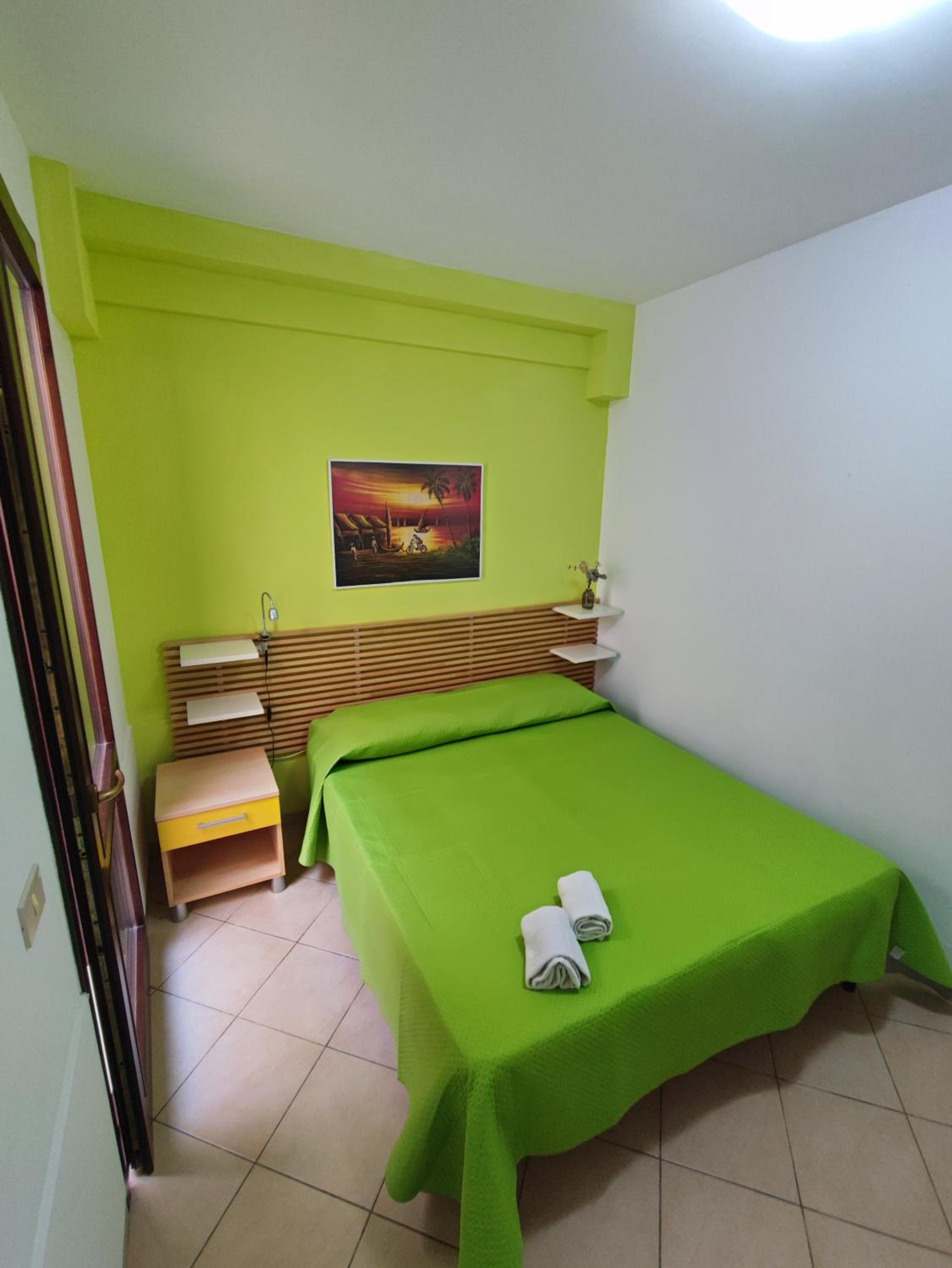 One-Bedroom House photo 1