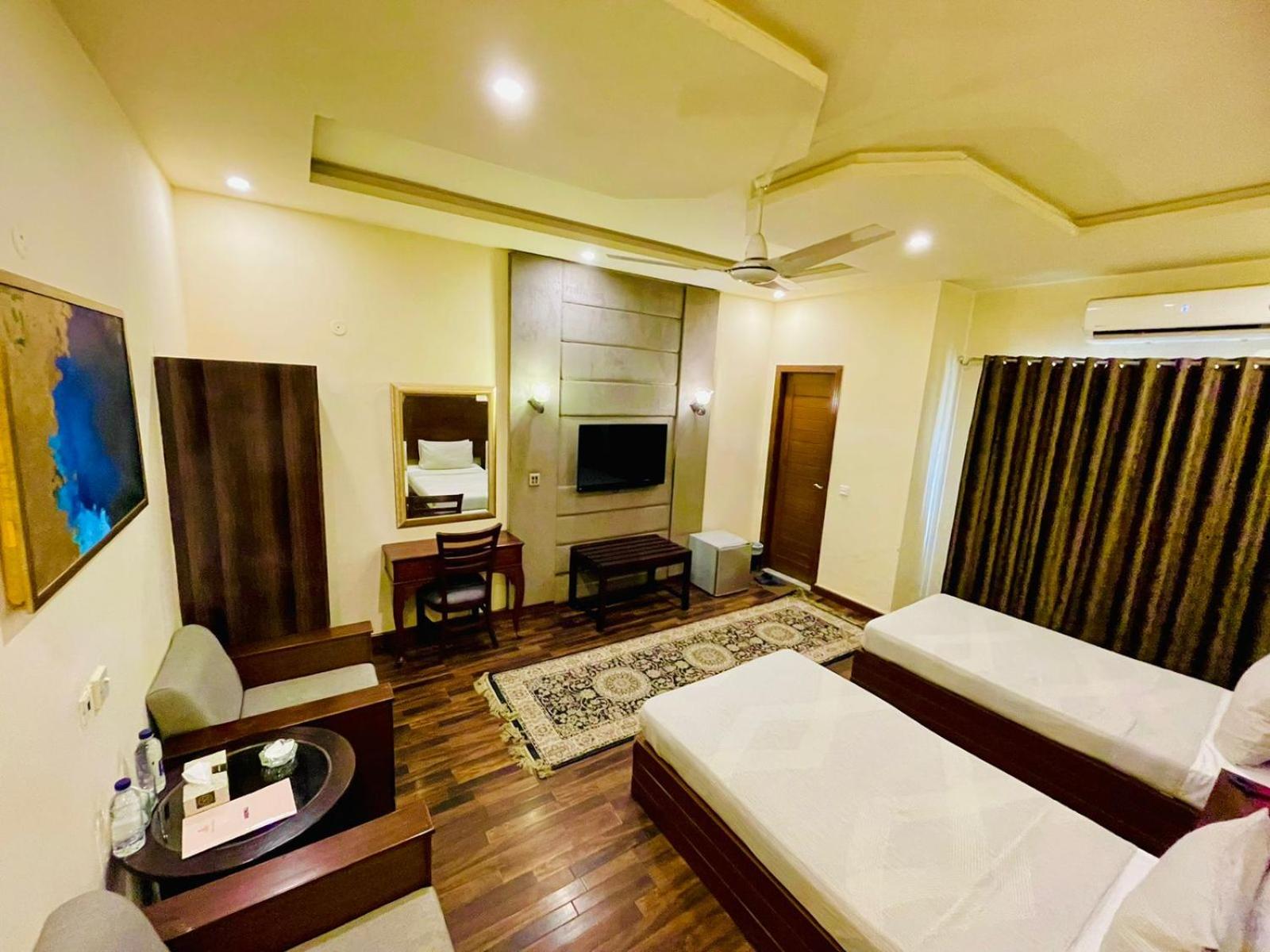 Deluxe Twin Room photo 1