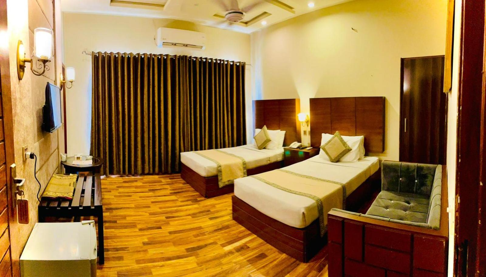 Deluxe Twin Room photo 2