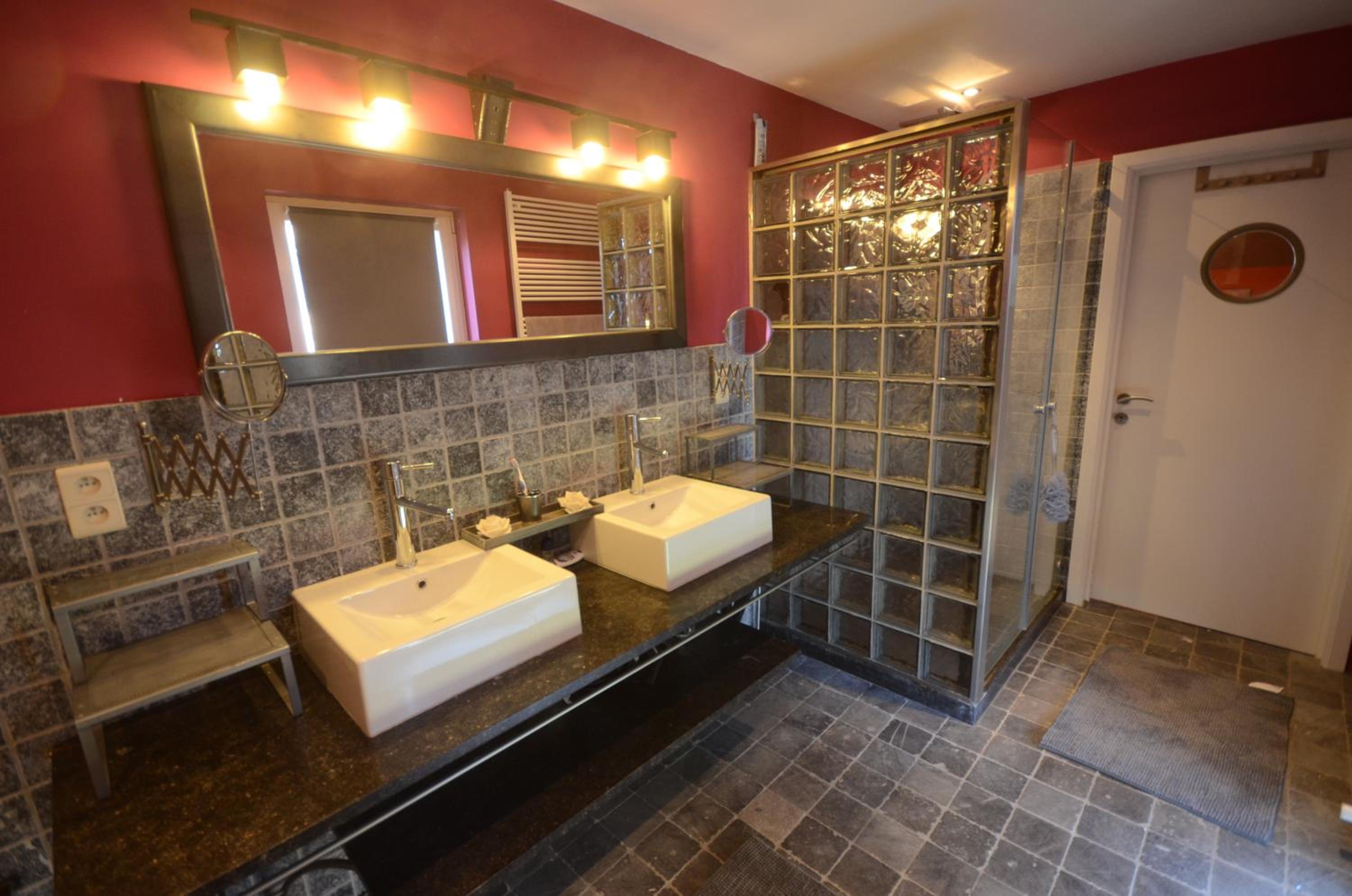 Double or Twin Room with Private Bathroom photo 2