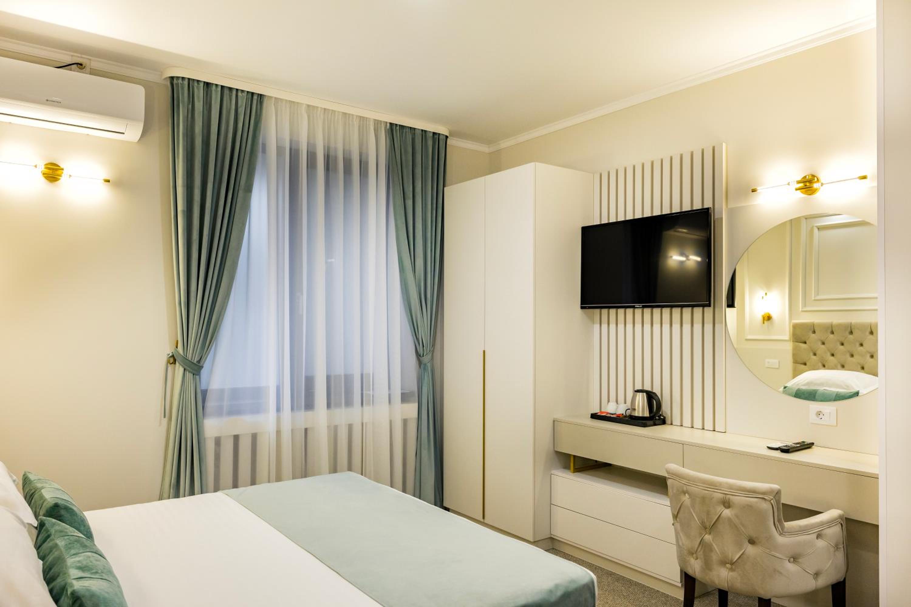 Superior King Room photo 2