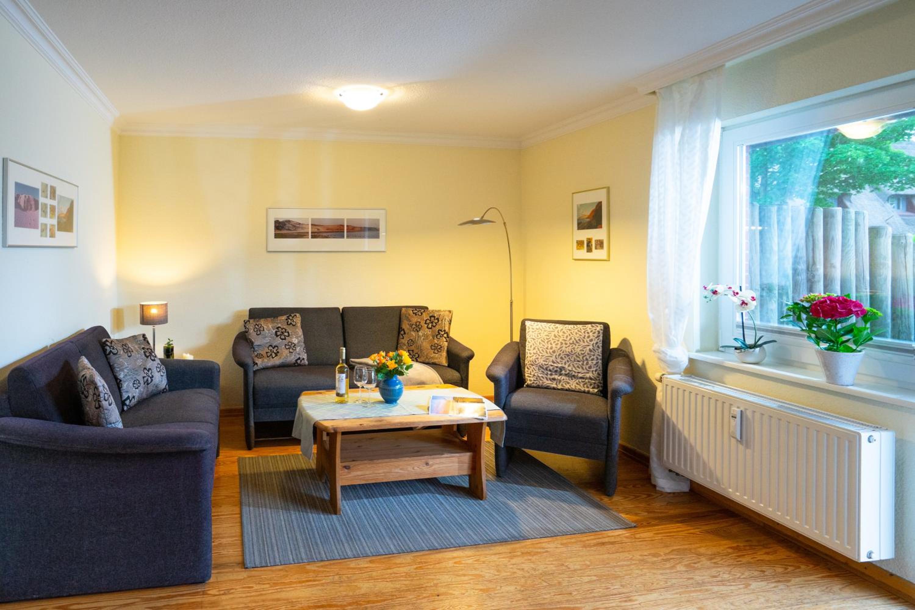 Apartment photo 1