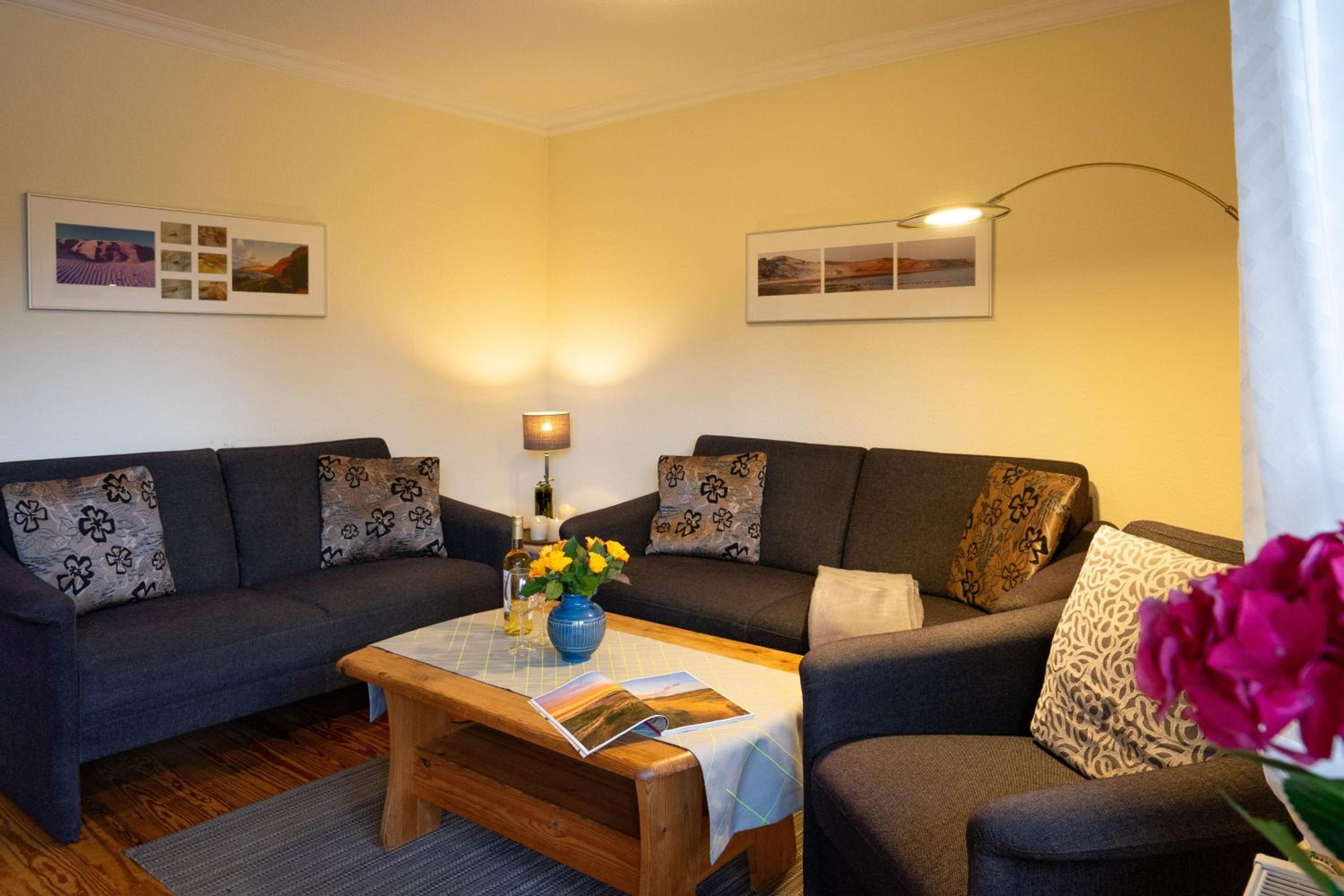 Apartment photo 3