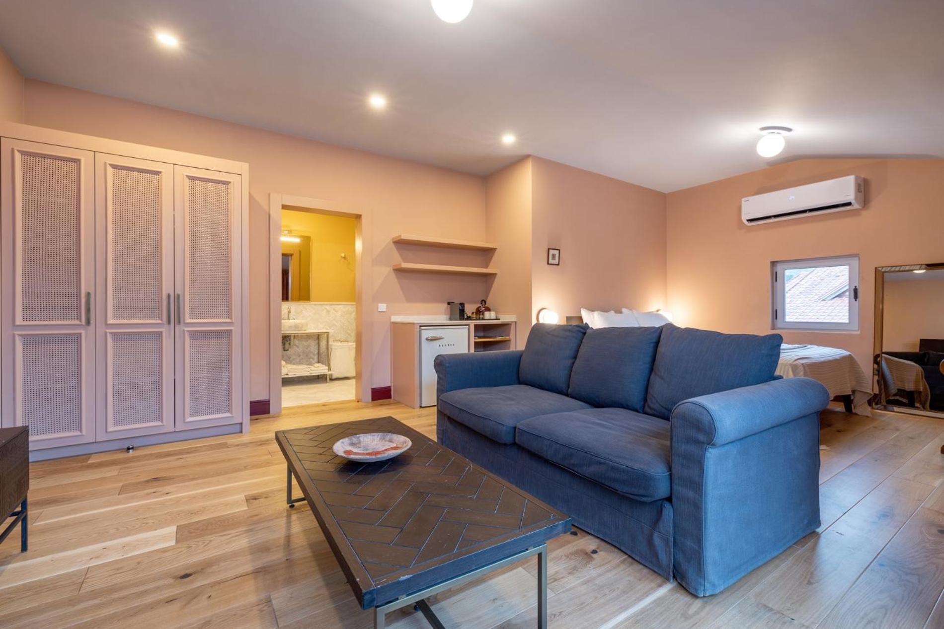 Junior Suite with Private Pool - Photo 6