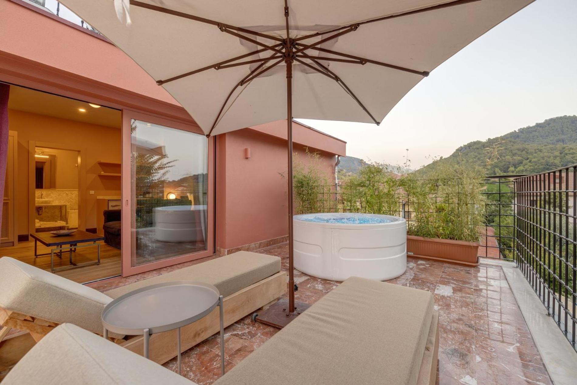 Junior Suite with Private Pool - Photo 4