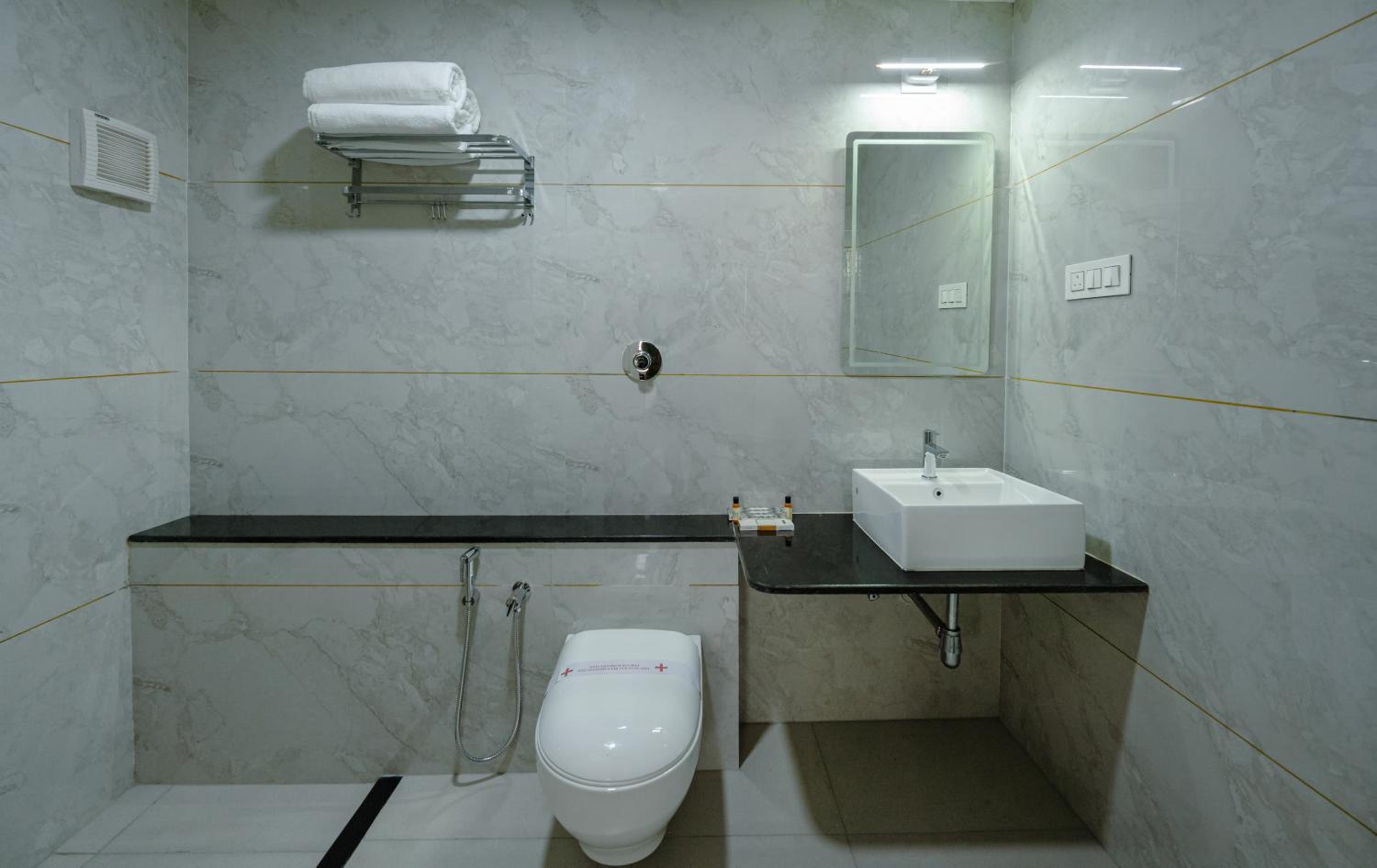 Double or Twin Room - Photo 2