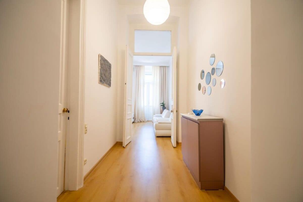 Apartment photo 3