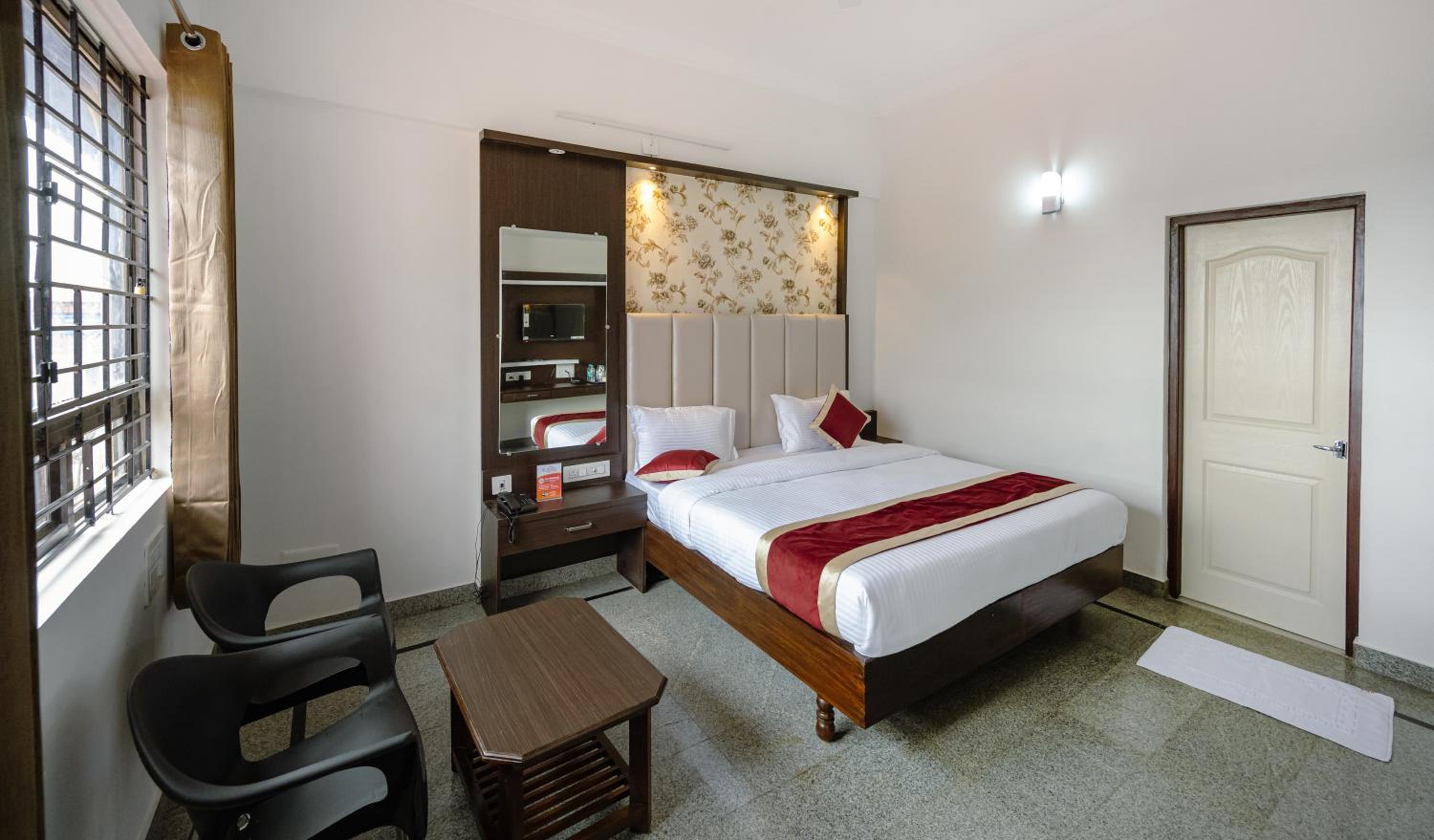 Double or Twin Room - Photo 3