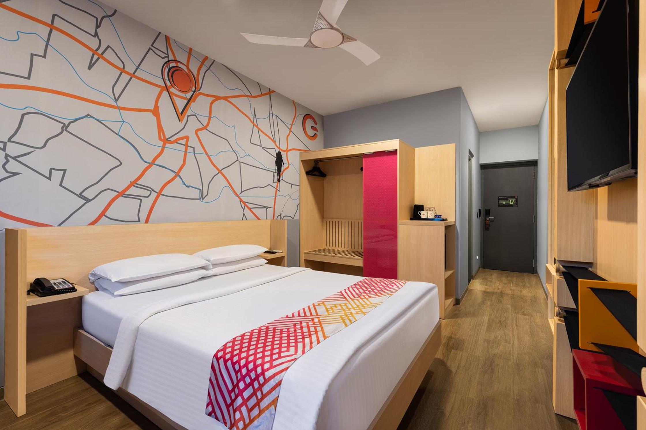 Luxe Queen Room - Photo 1
