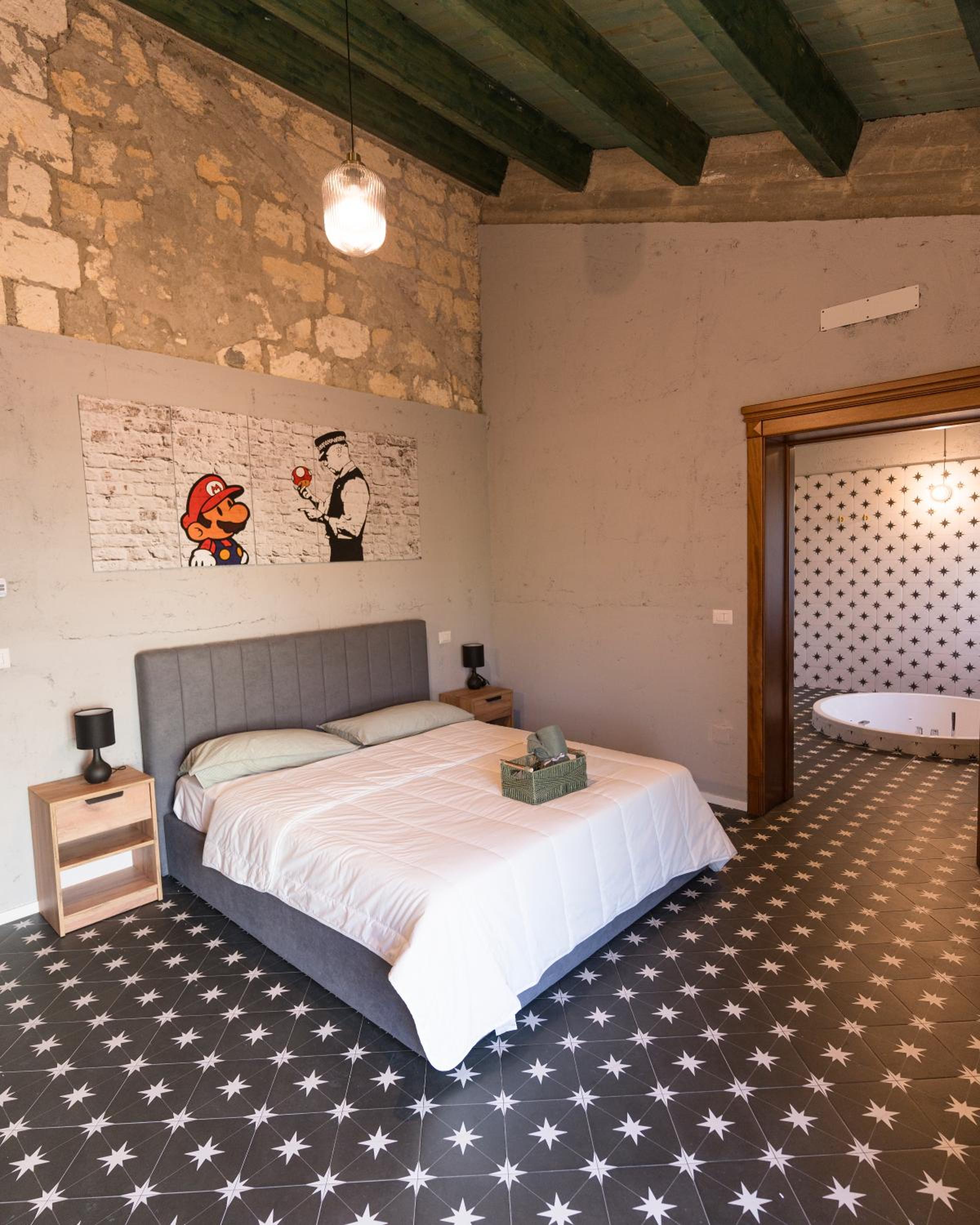 Queen Room with Spa Bath