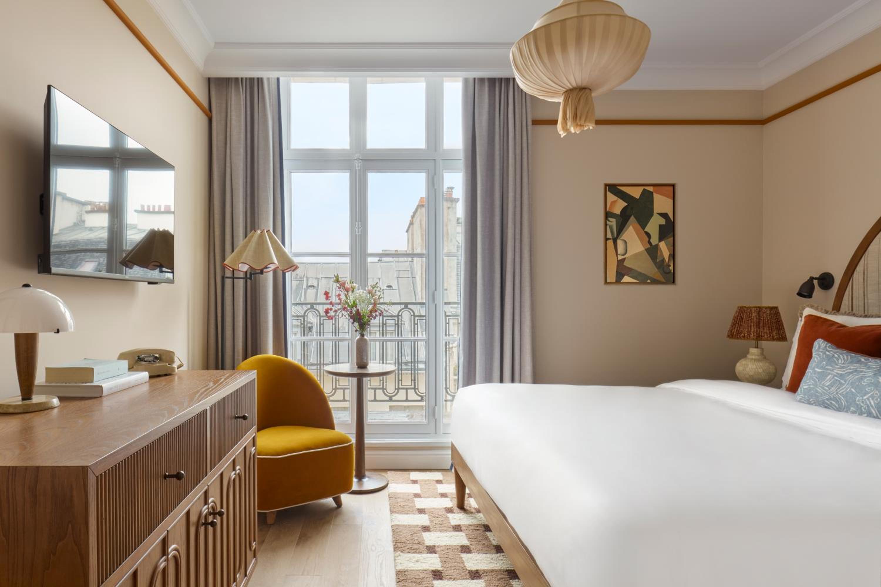 Classic Room - City View  photo 2