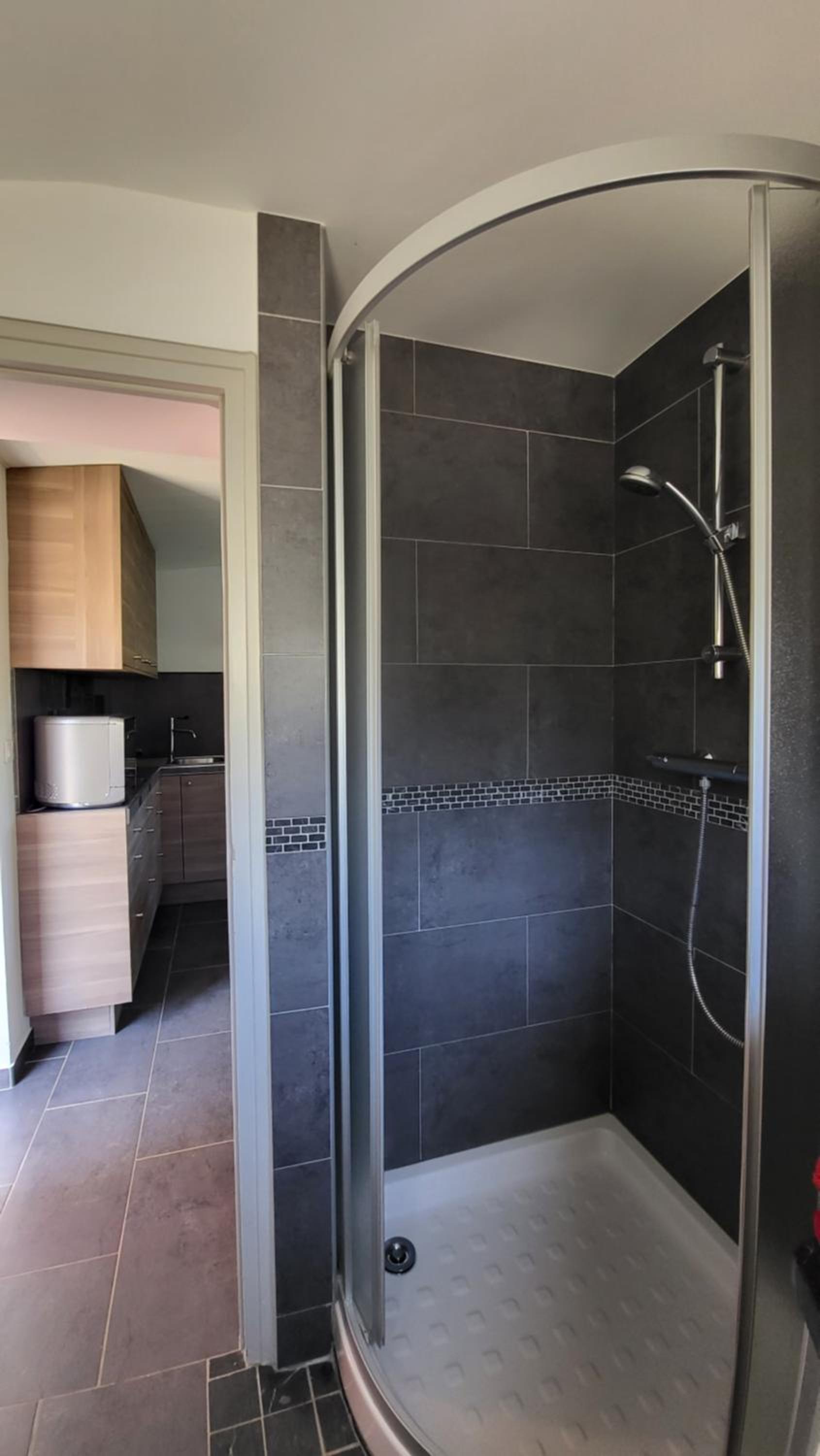 One-Bedroom Apartment - Photo 7