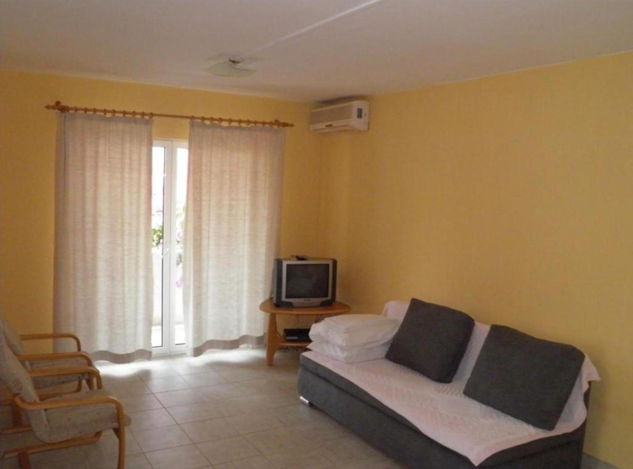 Standard One Bedroom Apartment With Terrace