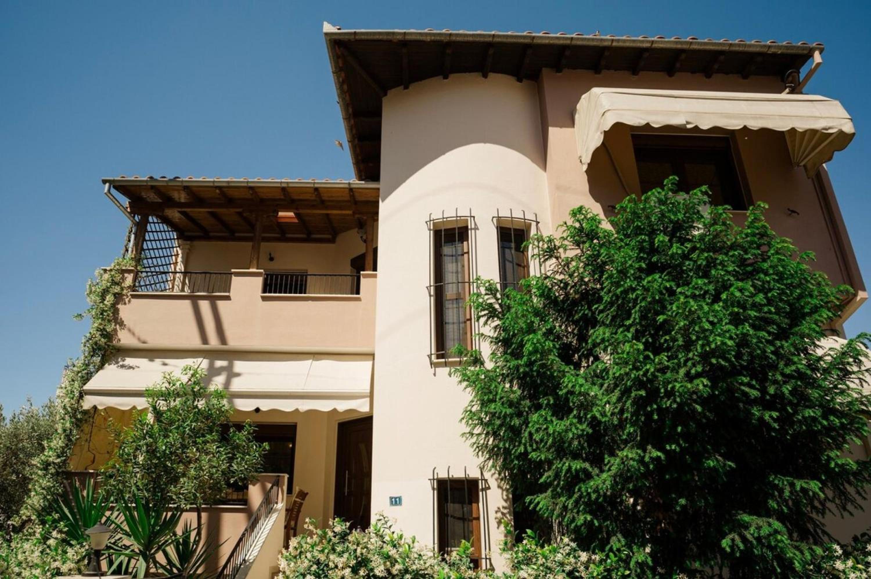 Four-Bedroom House photo 2