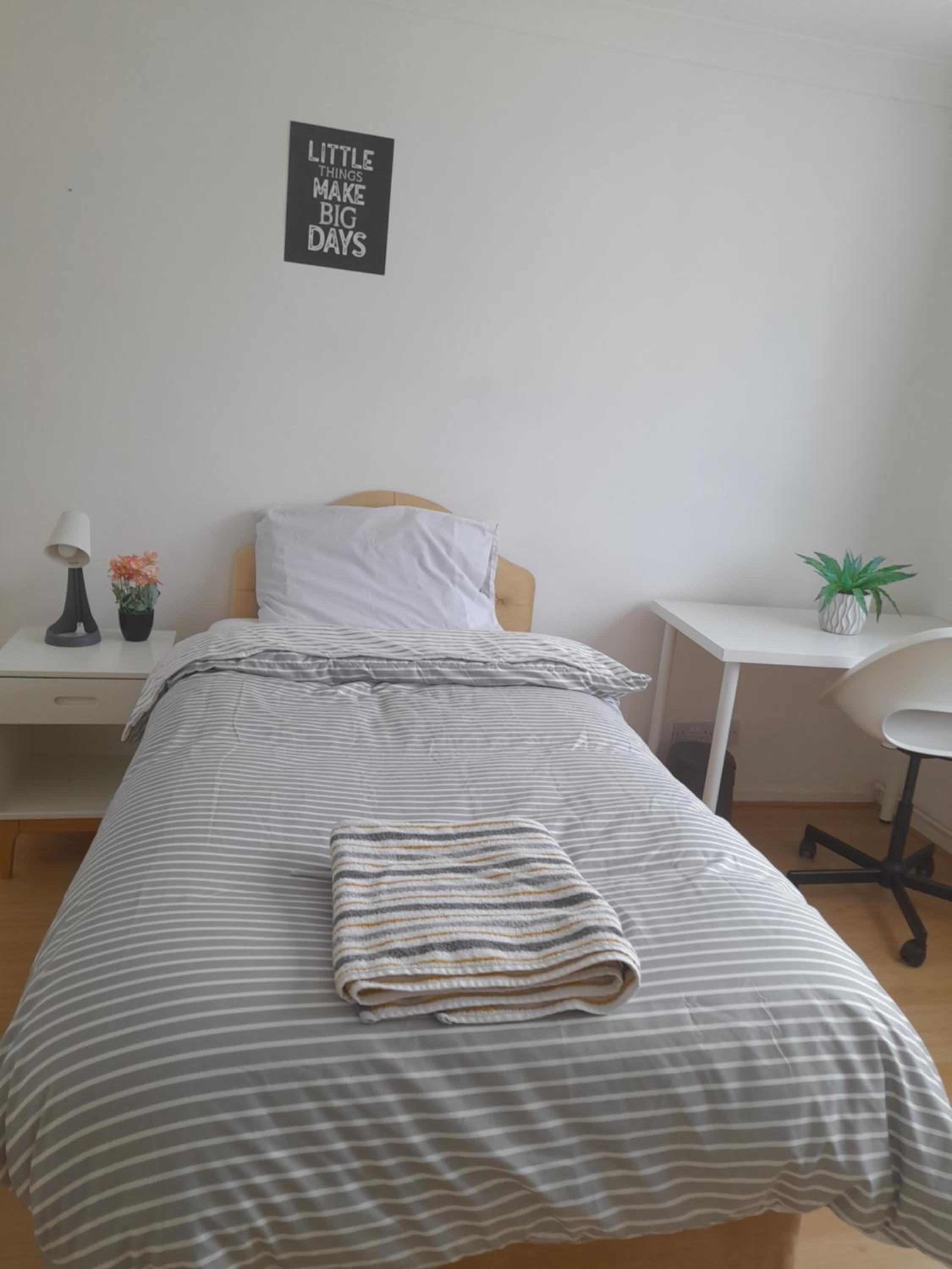 Apartment photo 2