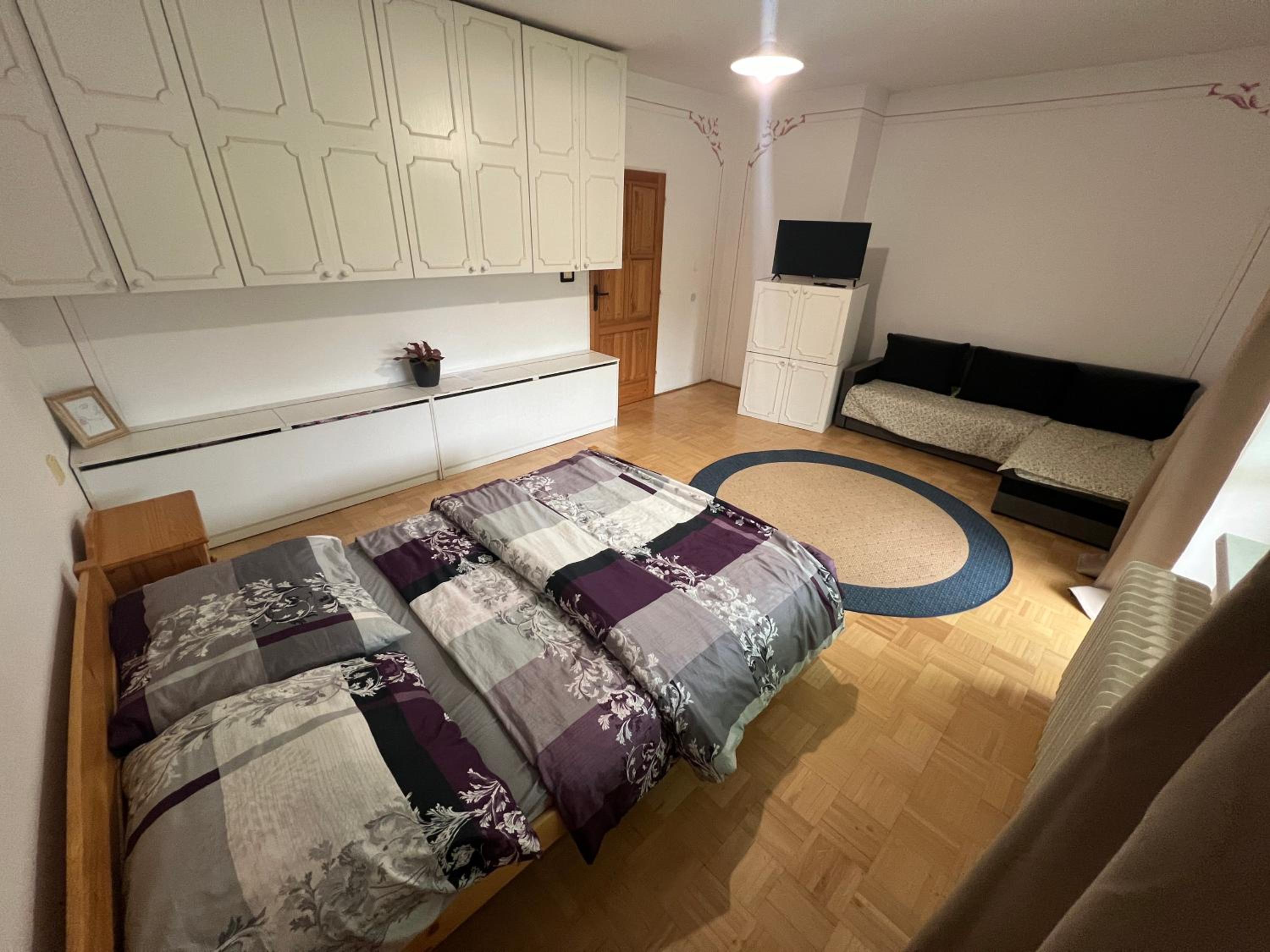 Four-Bedroom House photo 2