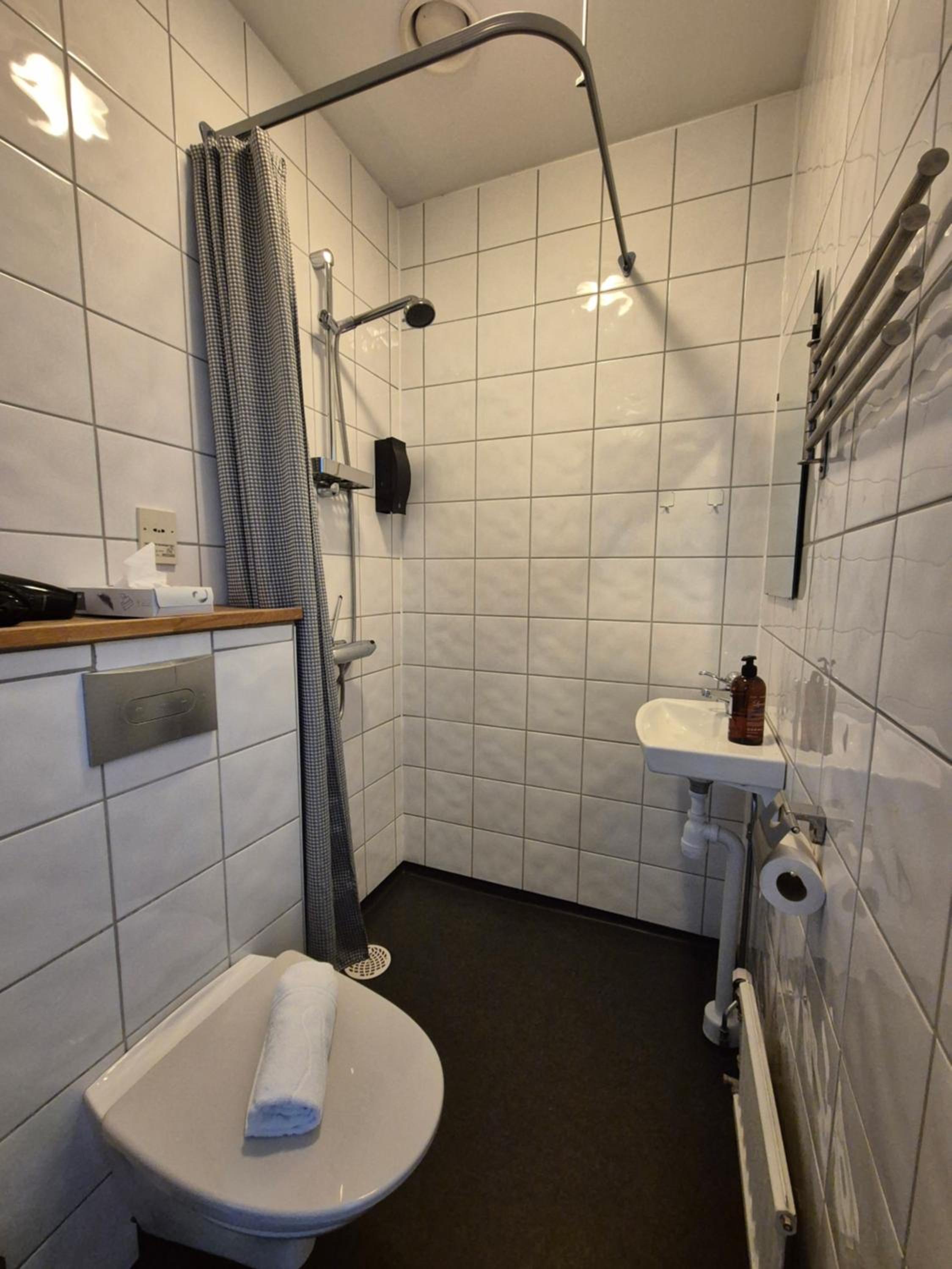 Family Double Room - Photo 8