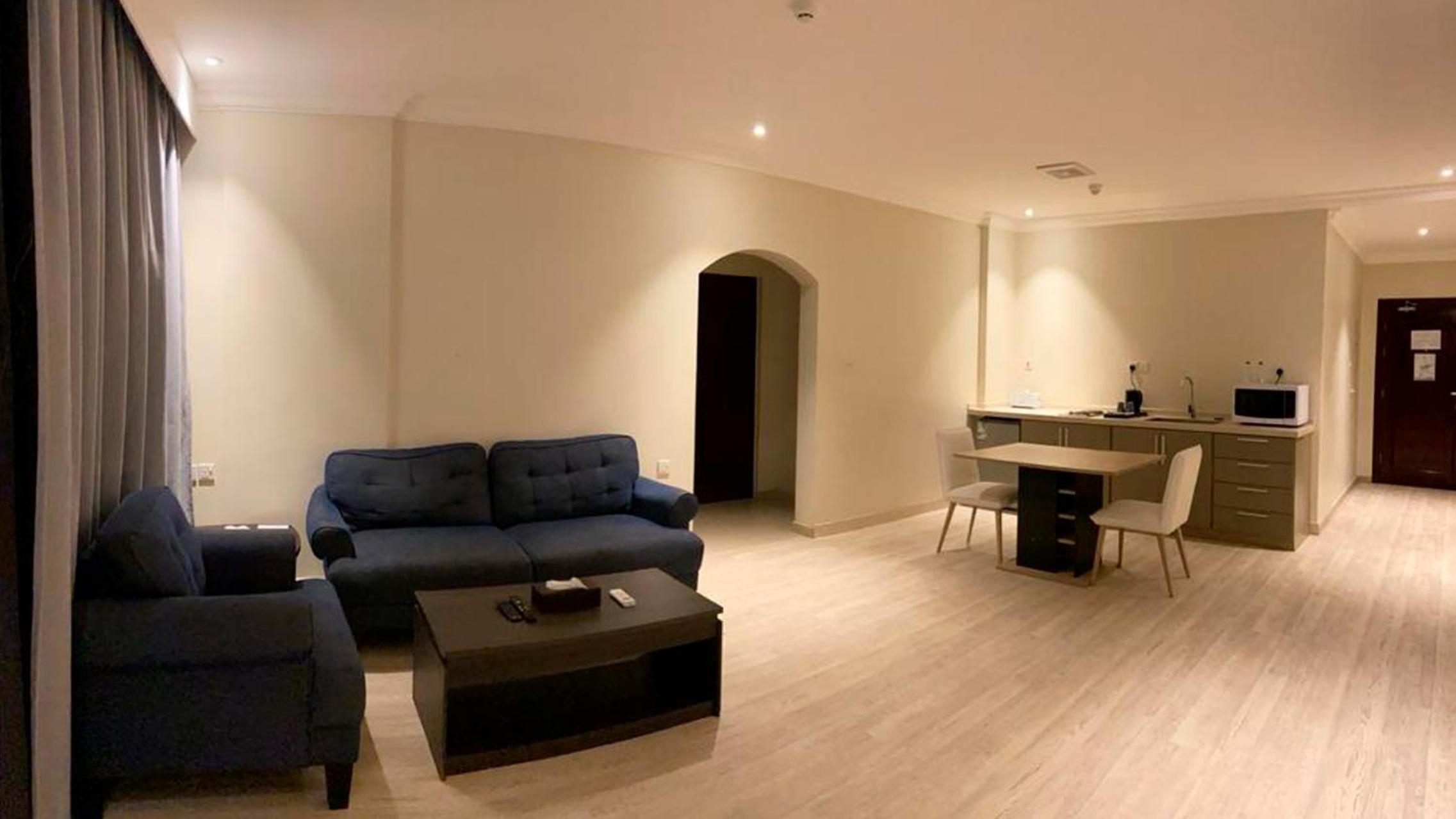 Superior Suite - Photo 5