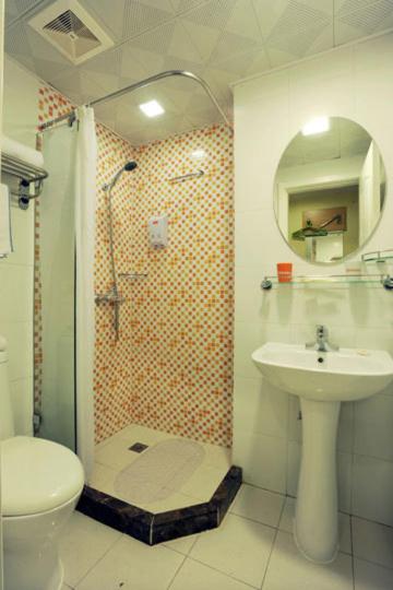 Mainland Chinese Citizens - Standard Twin Room photo 2
