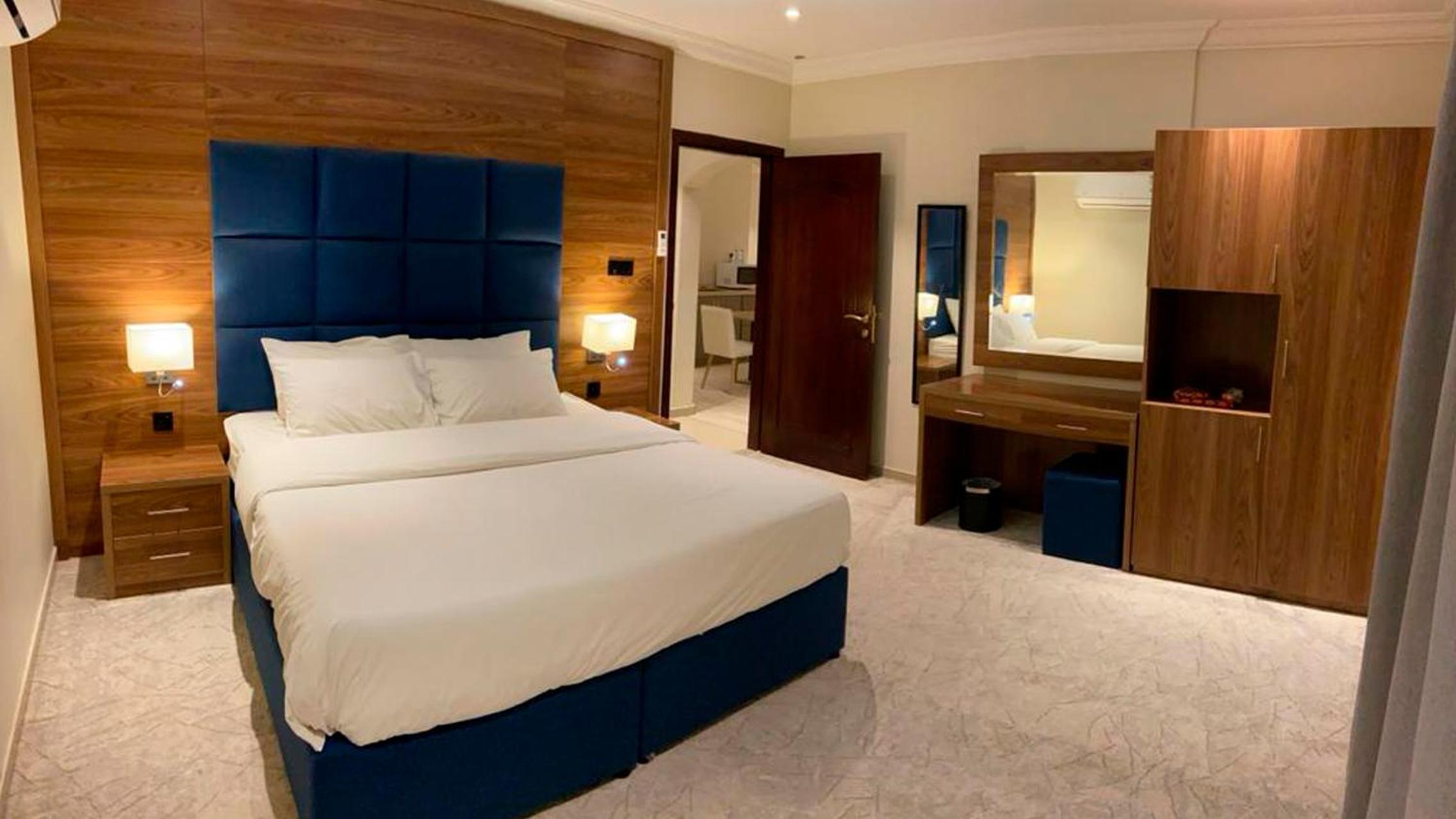 Superior Suite - Photo 6