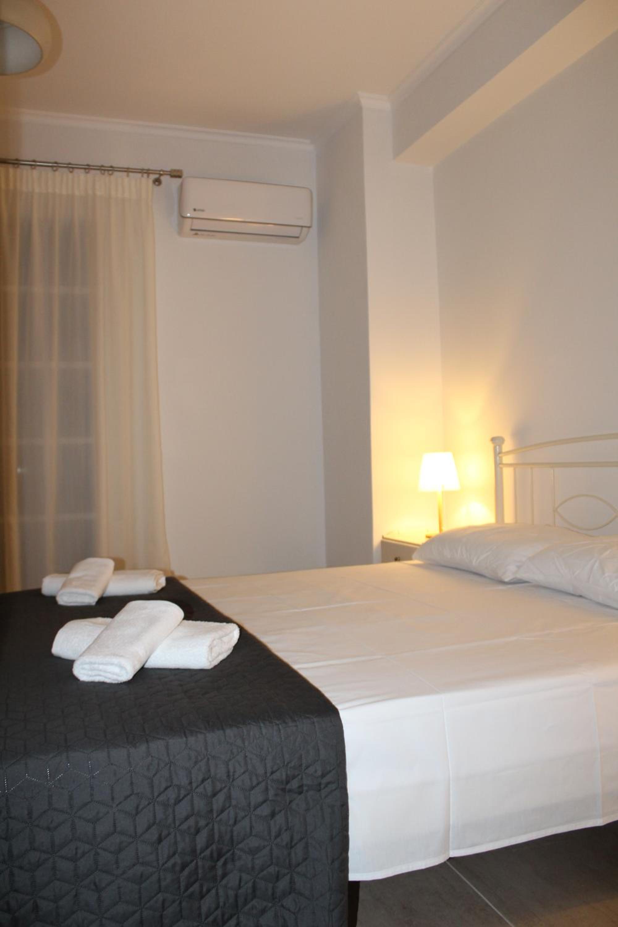 Two-Bedroom Apartment with Terrace photo 3