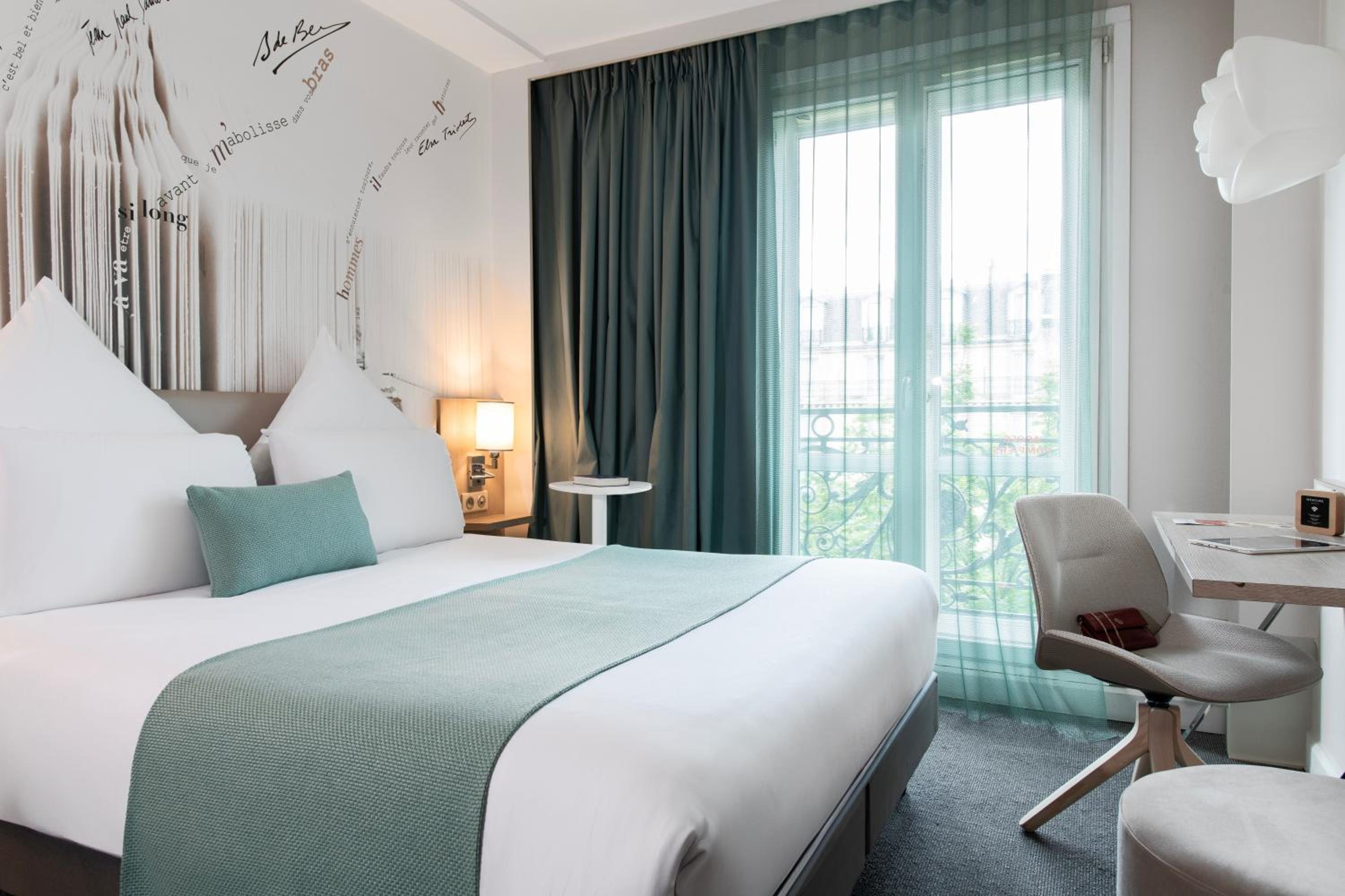Privilege Double Room with 1 King Bed thumbnail 5
