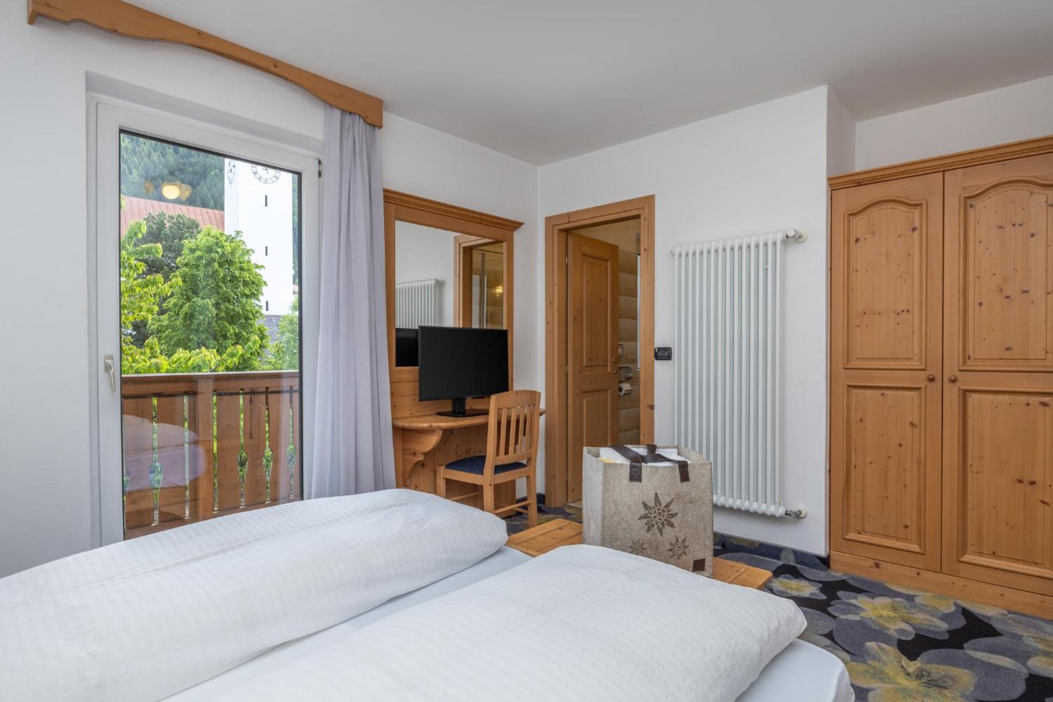 Standard Double Room - Photo 1