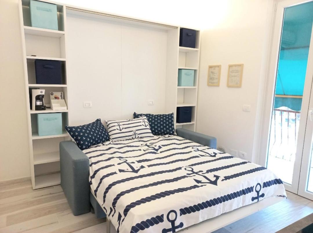 One-Bedroom Apartment with Balcony photo 3