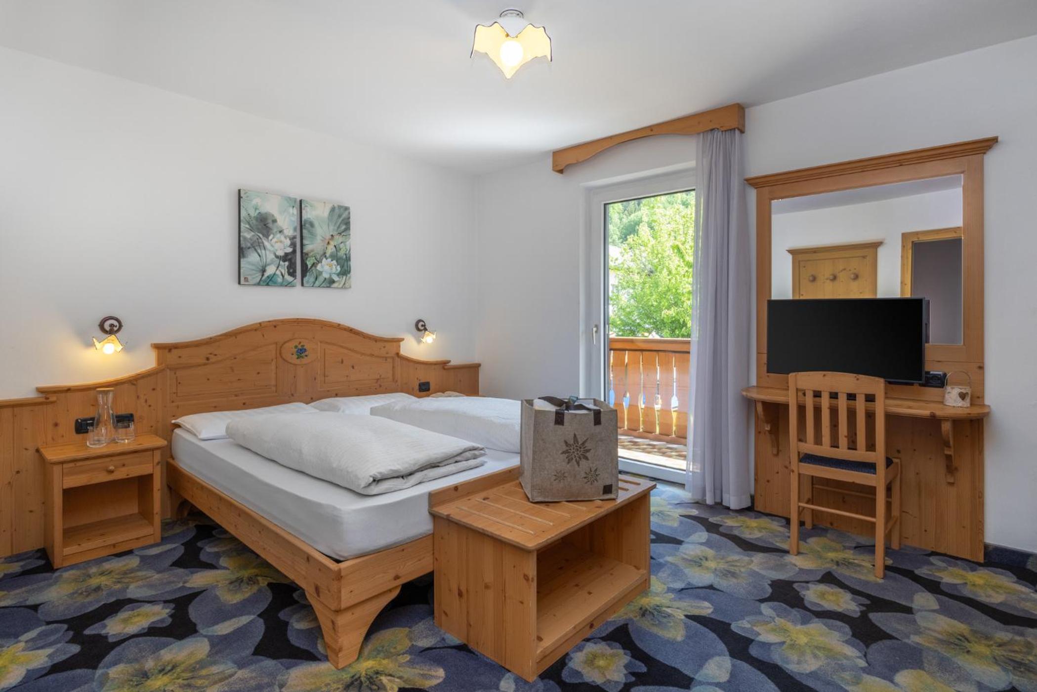 Standard Double Room - Photo 4