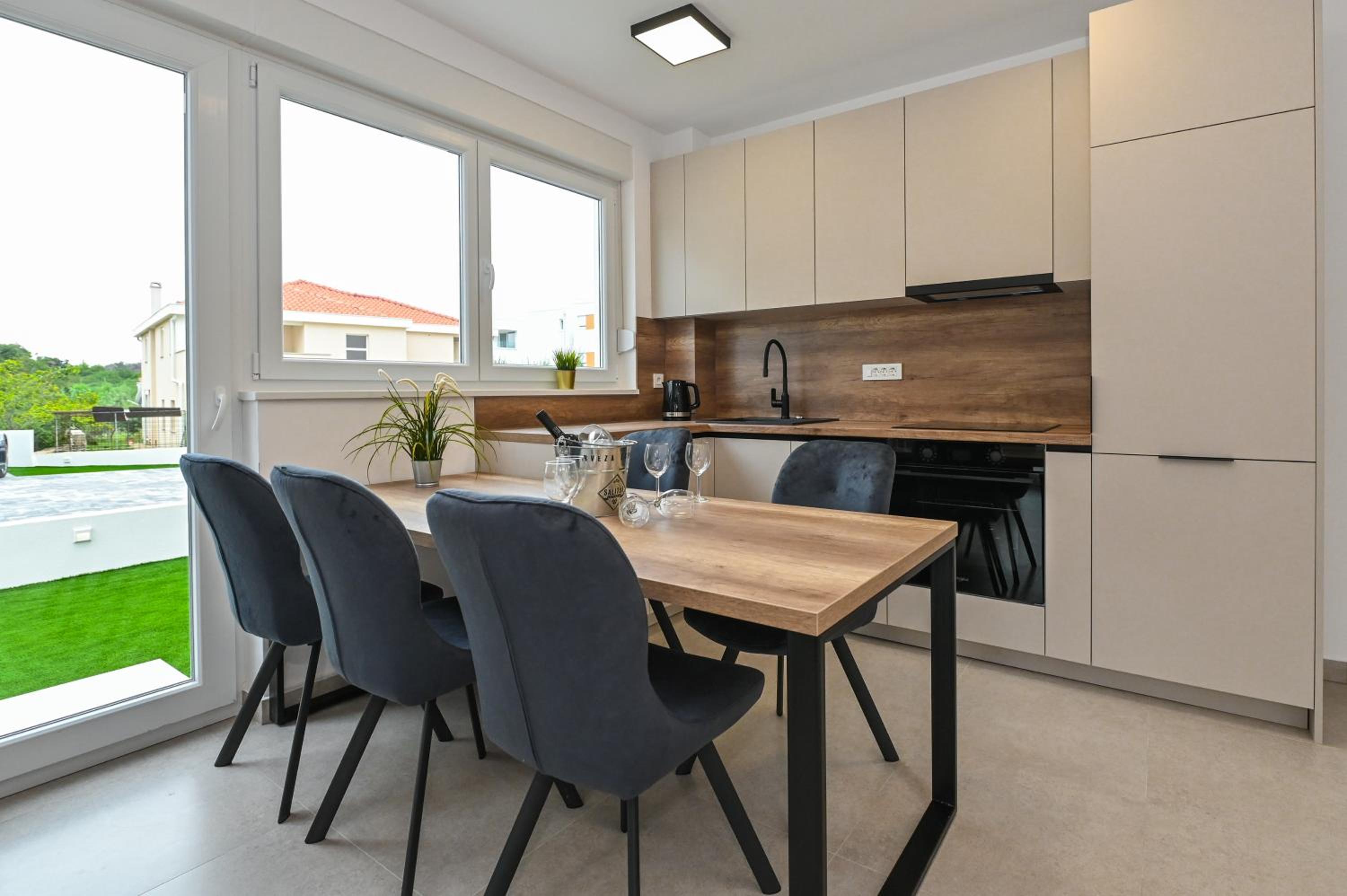 Two-Bedroom Apartment with Terrace photo 3