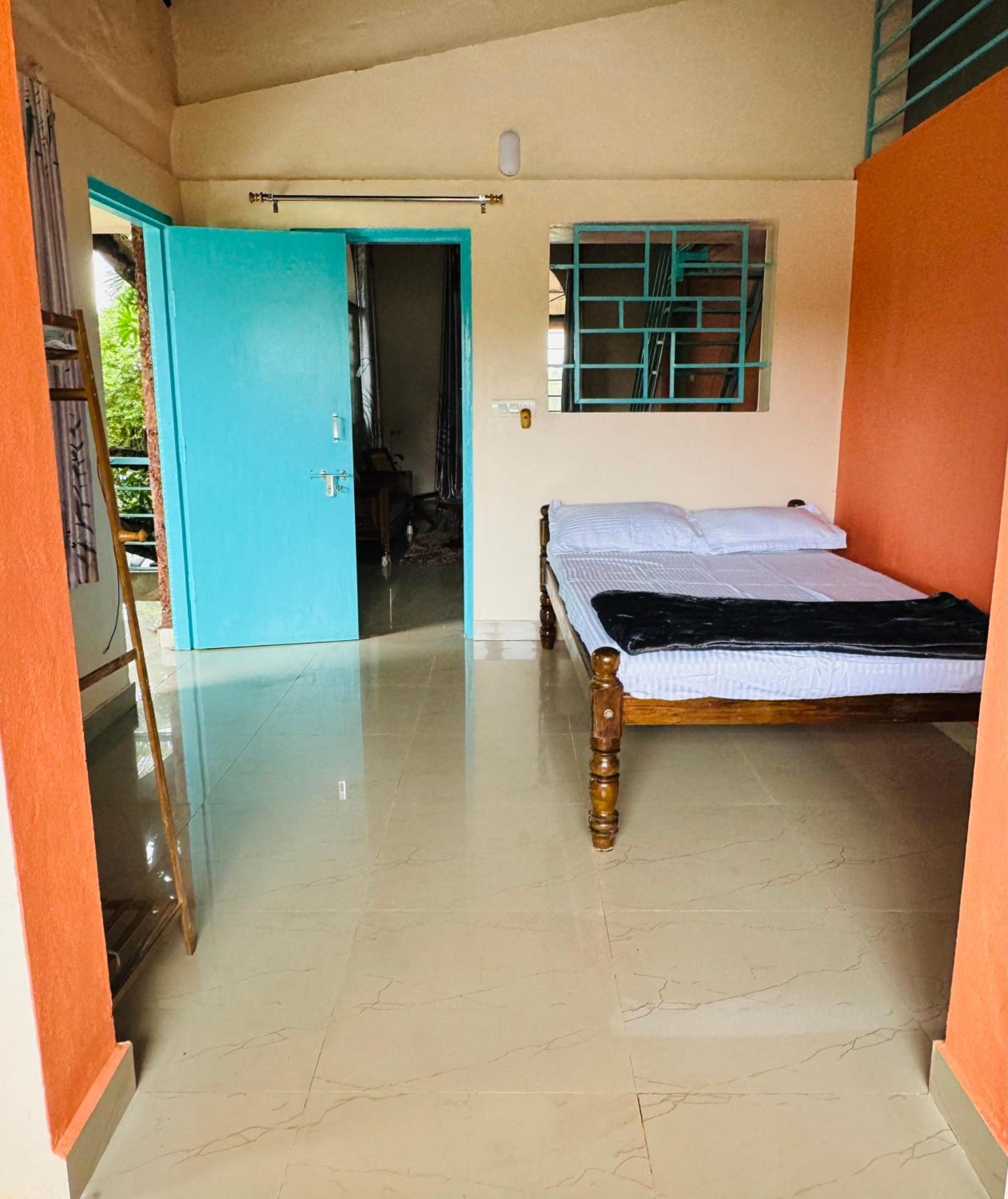 One-Bedroom House photo 1