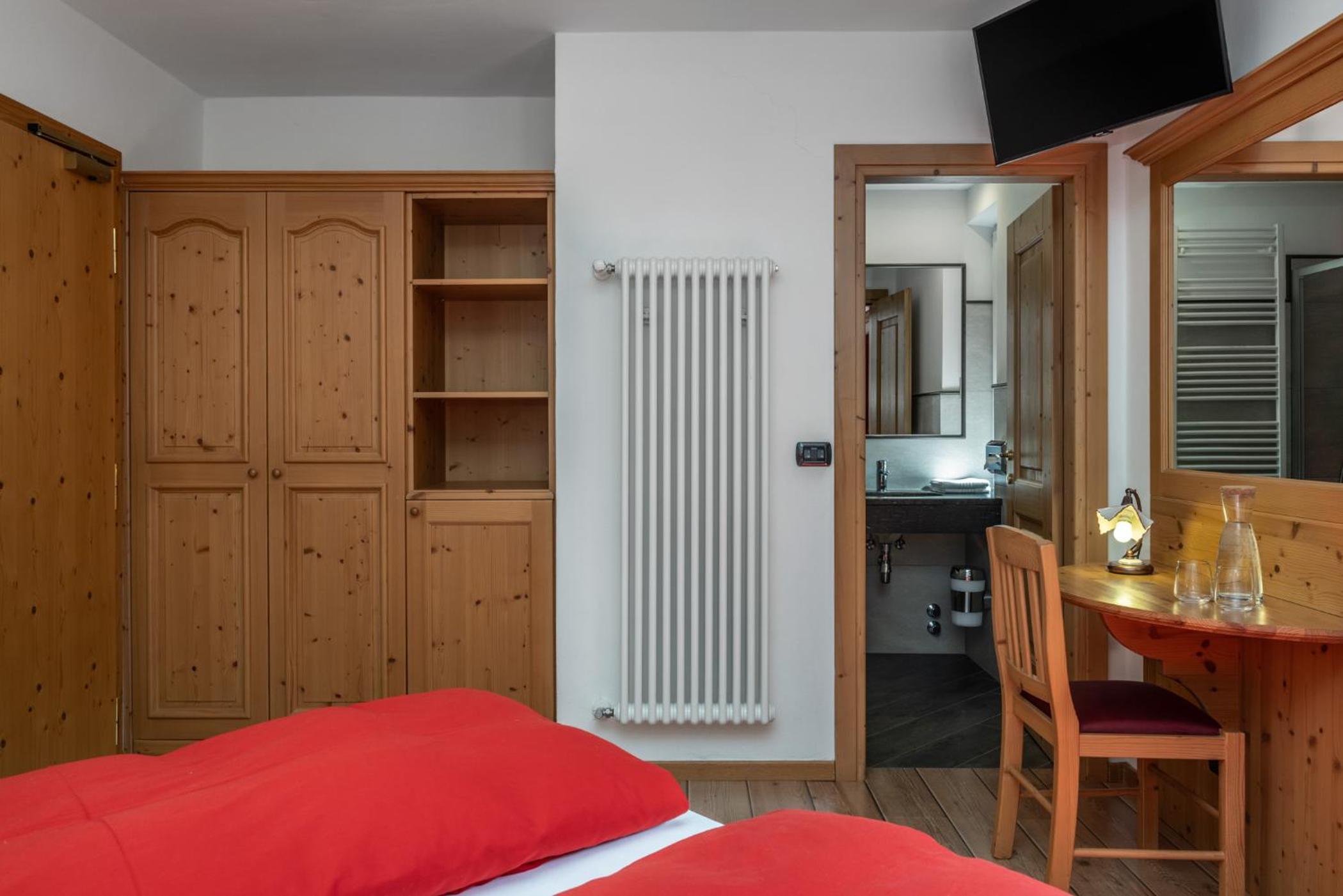 Double Room - Photo 2